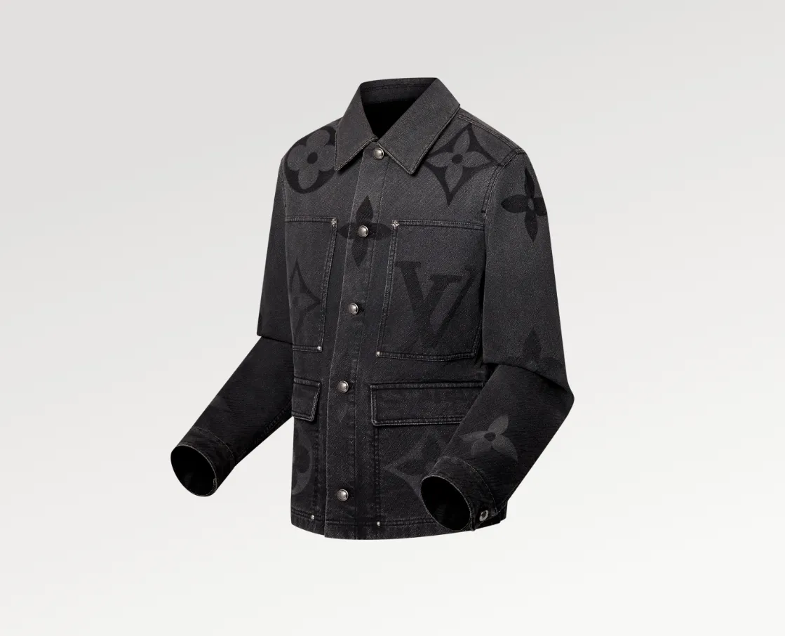Size Chart Official Website More Details LV MONOGRAM Denim Tunic Jacket Denim Jacket This belted jacket incorporates multiple logo elements into the workwear silhouette, demonstrating the brand's exquisite craftsmanship. The washed denim fabric has a diagonal Epi jacquard texture, and the Monogram Macro pattern with light and dark gradients is superimposed on it. Monogram floral studs add an elegant touch to the design, perfect for matching trousers.  Regular fit Biased Epi jacquard Monogram Macro logo print Rear Damier nubuck patch with metallic LV accents Top pocket with Monogram floral studs Chest patch pocket Front flap pocket
