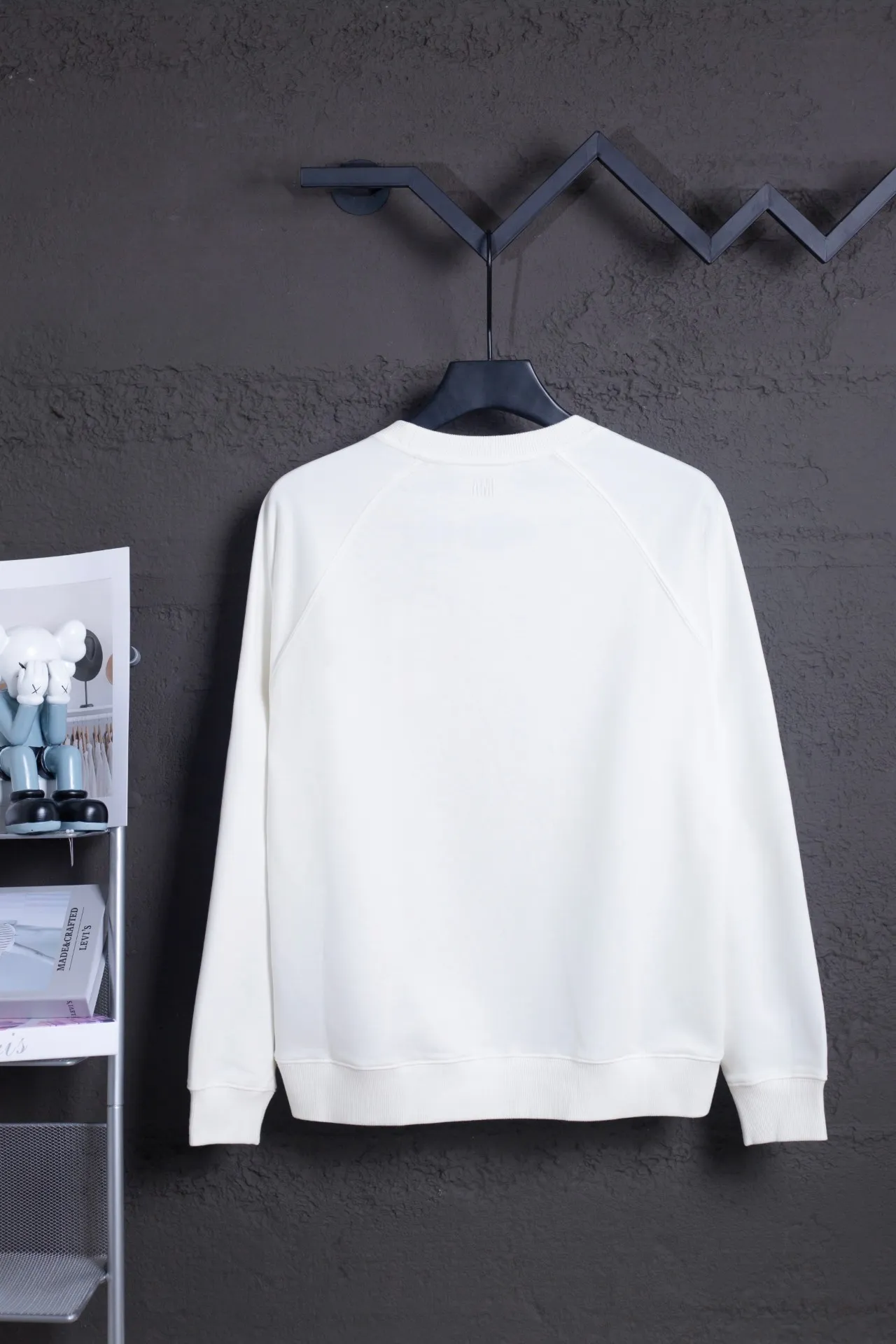 P146 AMI 25 new autumn and winter towel embroidered big heart towel embroidered raglan round neck sweatshirt, customized 360g pure cotton fabric, high version, new main wheat, washed wheat, same style for men and women, color: white, size: S-XL