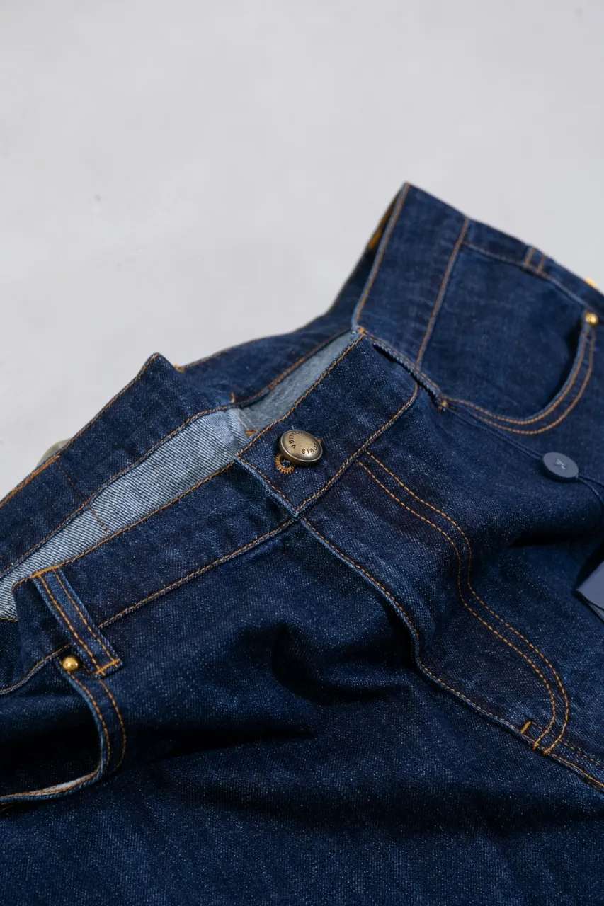 LV 2024 FW new autumn and winter cotton denim blue casual shorts, classic fit, Damier nubuck label decoration on the back waist, LV Ropes embroidered rope effect, with brand patch logo, metal lettering studs and buttons
