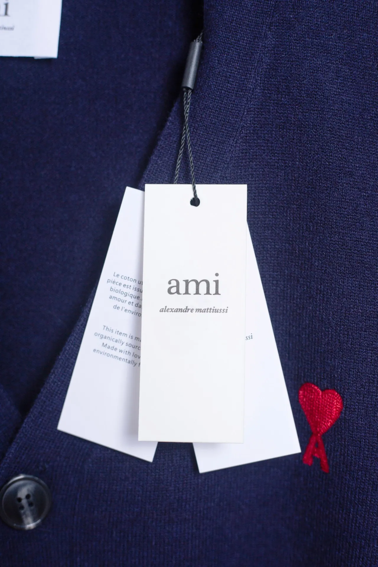 P176 Style No.: MQ803 AMI Classic Little Love Series Embroidered Cardigan Sweater Highest Version Supports Comparison Color: Royal Blue, Size: S-XL