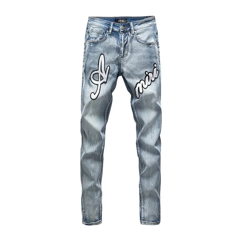 #N14 P246💰 (Top version) AMIRI hot high street jeans slim fit stretch washed knife cut trousers for men AMIRI amiri is transliterated as Emil, which is the name of the founder. Mike Amiri, the founder of amiri, grew up in Los Angeles, USA. He was influenced by local street culture and Punk Rock since he was a child, so he founded the amiri brand named after himself. A variety of trendy brand clothing meets the needs of different trendy players. Amiri clothing has novel and unique styles and is a well-known street brand in the United States. The styles and styles of many clothes are loved by many street photographers. The various clothing styles meet the dressing needs of different people, show their unique temperament, and show the trend of dressing. amiri's jeans are relatively famous. Not only do they have many styles, but the quality of the jeans is also very good. Many celebrities have also worn amiri brand jeans. Color: Picture color Size: 28, 30, 32, 34, 36 28 30 32 34 36 Waist 71 76 81 86 91 Qianlang 26.5 27.5 28.5 29.5 30.5 Hou Lang 37 38 39 40 41 Foot 14 14.8 15.6 16.4 17.2 Foreign Minister 100 102 104 106 107