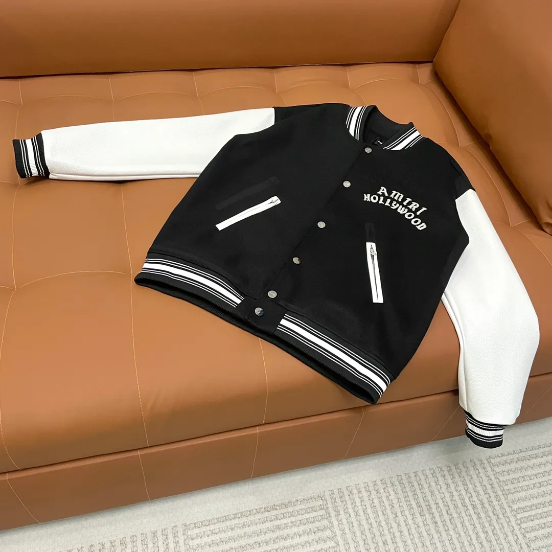 P390 AMI➡️Catway style baseball jacket. I ordered the original model and took a month to finally ship it. I love it so much. The upper body is really cool. A Douyin blogger said that this year's new jacket will become a future trend. If you look through street photos, you will find that celebrities regard it as a collectible jacket, a must-have item for men and women who want light luxury for commuting. Developing the highest version on the entire network, it took 1 month to customize and the cost was extremely high. The German imported flat-machine made custom-woven wool jacquard threads, using the first layer of imported lambskin. The pleated texture is unparalleled. It is hand-cut and meticulously crafted. The stitching position is very technical. Whether the whole garment is good or not depends on this position. Top-notch workmanship and details can stand the test. A full set of customized accessories, the letters are clear and perfectly restored without any difference. High-end atmosphere and full grade! The entire dress is exclusively customized with heavy craftsmanship. The towel patch embroidery is perfectly combined with craft embroidery and precise stitching! Absolute craftsmanship quality! Size: M L XL XXL