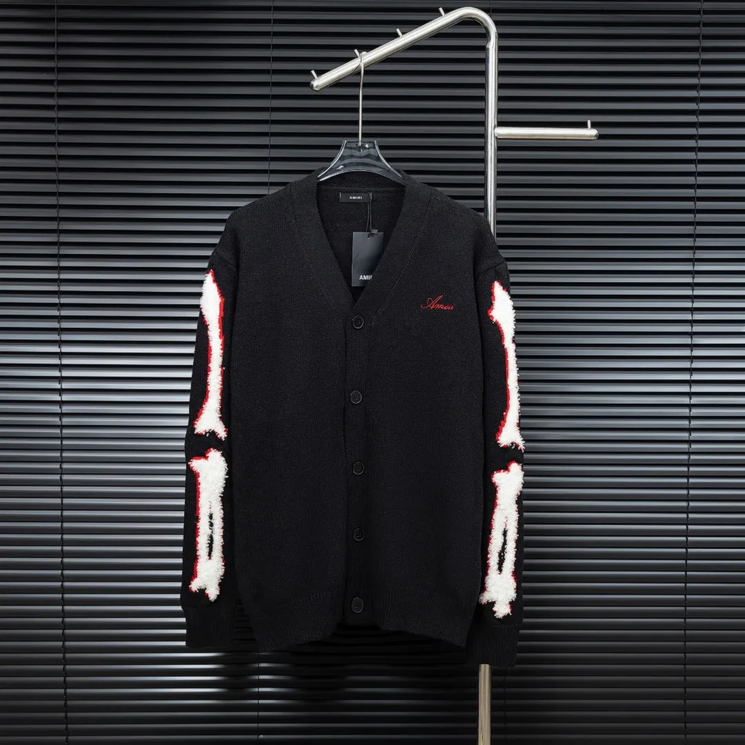 P360 Style: AMIRI Emile bone splicing long-sleeved knitted cardigan jacket Size: S-XXL Fabric: Wool blend Accessories: Full set of customized original accessories No gender distinction, same style for men and women