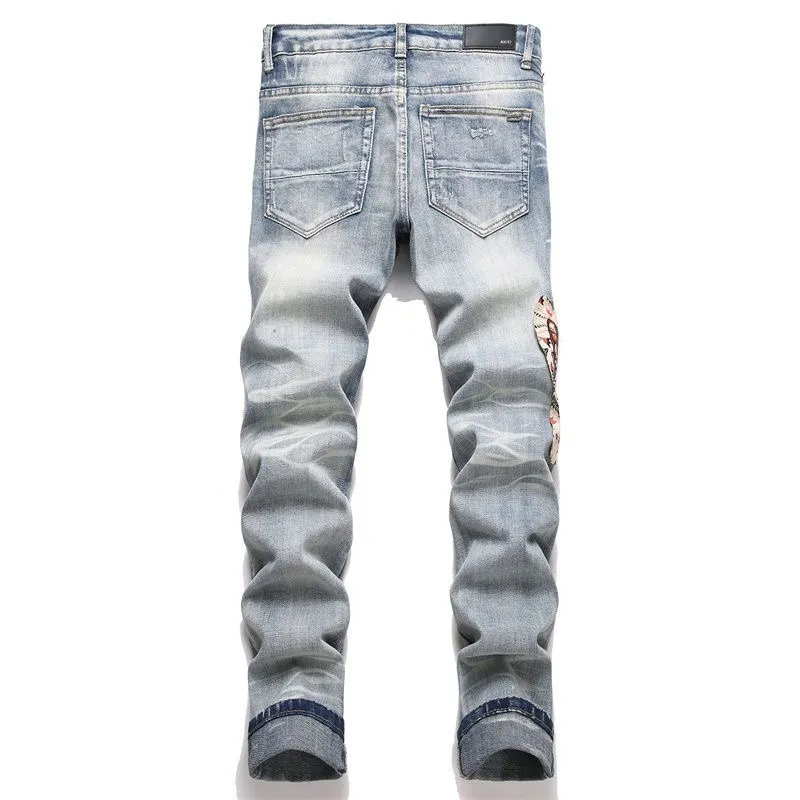 #M58 P168💰 AMIRI patch embroidery jeans trousers AMIRI high street basic ripped tight elastic jeans trousers amiri brand jeans break the production process and cutting of the original jeans, the fabrics are softer and more comfortable Hand-sewn collar label Customized logo buttons Genuine leather tag Color: Picture color Size: 30-32-34-36