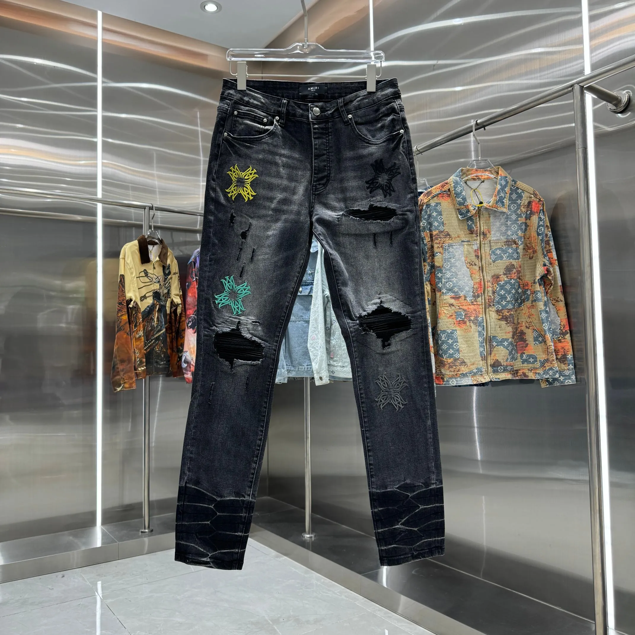 P280 Amiri ripped embroidery pattern craft street fashion slim fit stretch jeans Color Black Size 30 32 34 36 38