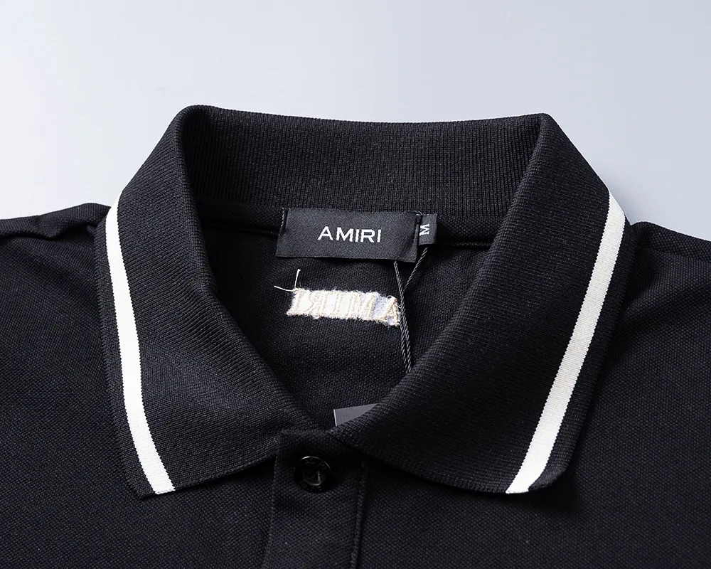 P150 Mili's 2026 spring and summer official website's new lapel T-shirt is made of mercerized pearl fabric and embroidered on the chest. It is handsome, the fabric is comfortable, the workmanship is rigorous, and the threads are neatly routed. Good upper body effect·Size M-3XL black