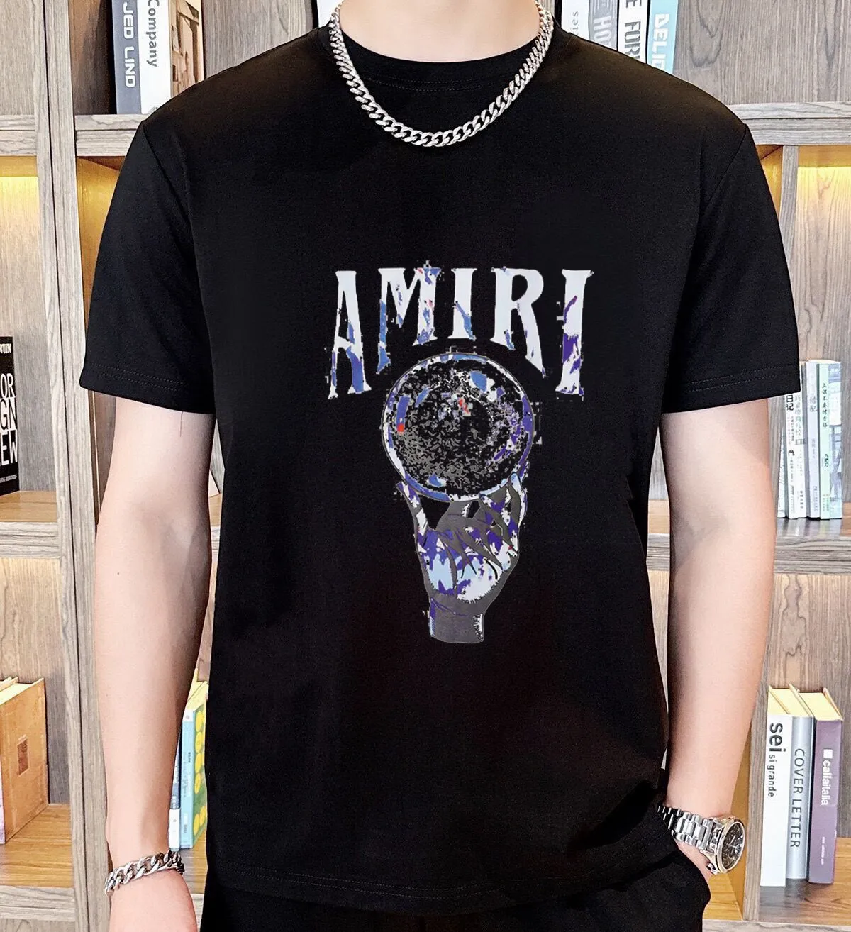 P280 Brand [AMIRI] 2025 new men’s short-sleeved shorts suit! Synchronous sales on the official website! High-end version on the market! It feels delicate and soft! Make you more comfortable to wear! The draped silhouette is awesome! Size: M-5XL (please state your height and weight when placing an order)