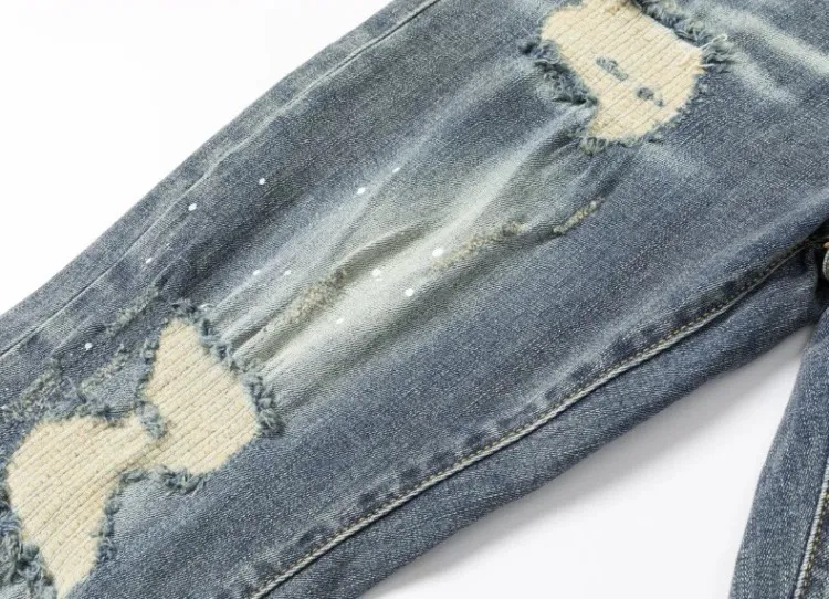 #N27 P246💰 (Top version) AMIRI hot high street jeans slim fit stretch washed knife cut trousers for men AMIRI amiri is transliterated as Emil, which is the name of the founder. Mike Amiri, the founder of amiri, grew up in Los Angeles, USA. He was influenced by local street culture and Punk Rock since childhood, so he founded the amiri brand named after himself. A variety of trendy brand clothing meets the needs of different trendy players. Amiri clothing has novel and unique styles and is a well-known street brand in the United States. The styles and styles of many clothes are loved by many street photographers. The various clothing styles meet the dressing needs of different people, show their unique temperament, and show the trend of dressing. amiri's jeans are relatively famous. Not only do they have many styles, but the quality of the jeans is also very good. Many celebrities have also worn amiri brand jeans. Color: Picture color Size: 28, 30, 32, 34, 36 28 30 32 34 36 Waist 71 76 81 86 91 Qianlang 26.5 27.5 28.5 29.5 30.5 Hou Lang 37 38 39 40 41 Foot 14 14.8 15.6 16.4 17.2 Foreign Minister 100 102 104 106 107