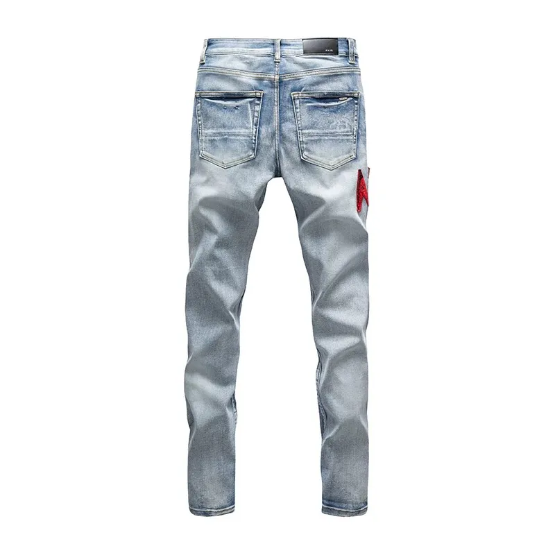 #N06 P246💰 (Extreme Version) AMIRI High Street Jeans Slim Fit Stretch Washed Knife Hole Trousers Men's Fashion AMIRI amiri is transliterated as Emil, which is the name of the founder. Mike Amiri, the founder of amiri, grew up in Los Angeles, USA. He was influenced by local street culture and Punk Rock since childhood, so he founded the amiri brand named after himself. A variety of trendy clothing meets the needs of different fashion players. Amiri clothing has novel and unique styles and is a well-known street brand in the United States. The styles and styles of many clothes are loved by many street photographers. The various clothing styles meet the dressing needs of different people, show their unique temperament, and show the trend of dressing. amiri's jeans are relatively famous. Not only do they have many styles, but the quality of the jeans is also very good. Many celebrities have also worn amiri brand jeans. Color: Picture color Size: 28, 30, 32, 34, 36 28 30 32 34 36 Waist 71 76 81 86 91 Qianlang 26.5 27.5 28.5 29.5 30.5 Hou Lang 37 38 39 40 41 Foot 14 14.8 15.6 16.4 17.2 Foreign Minister 100 102 104 106 107
