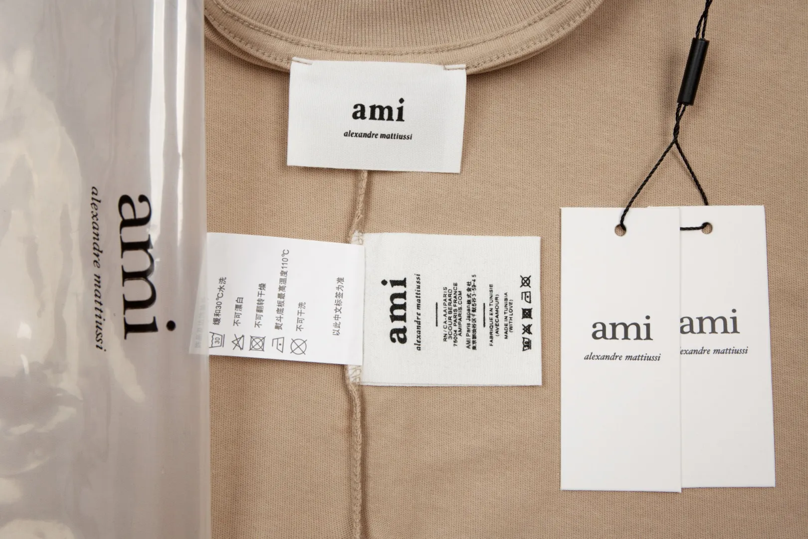 Ami Amy 2024ss autumn classic small embroidered love short sleeves ✅240G Xinjiang long-staple cotton top double yarn, shrinkage rate controlled at 2%, export-grade solid color quality, truly not easy to deform, shrink, and not fade ✅The maximum size can be worn 230 pounds, no pressure to export to Europe and the United States, sizes S-XL Color: 7 colors, white, black, gray, blue, navy, dark green, coffee