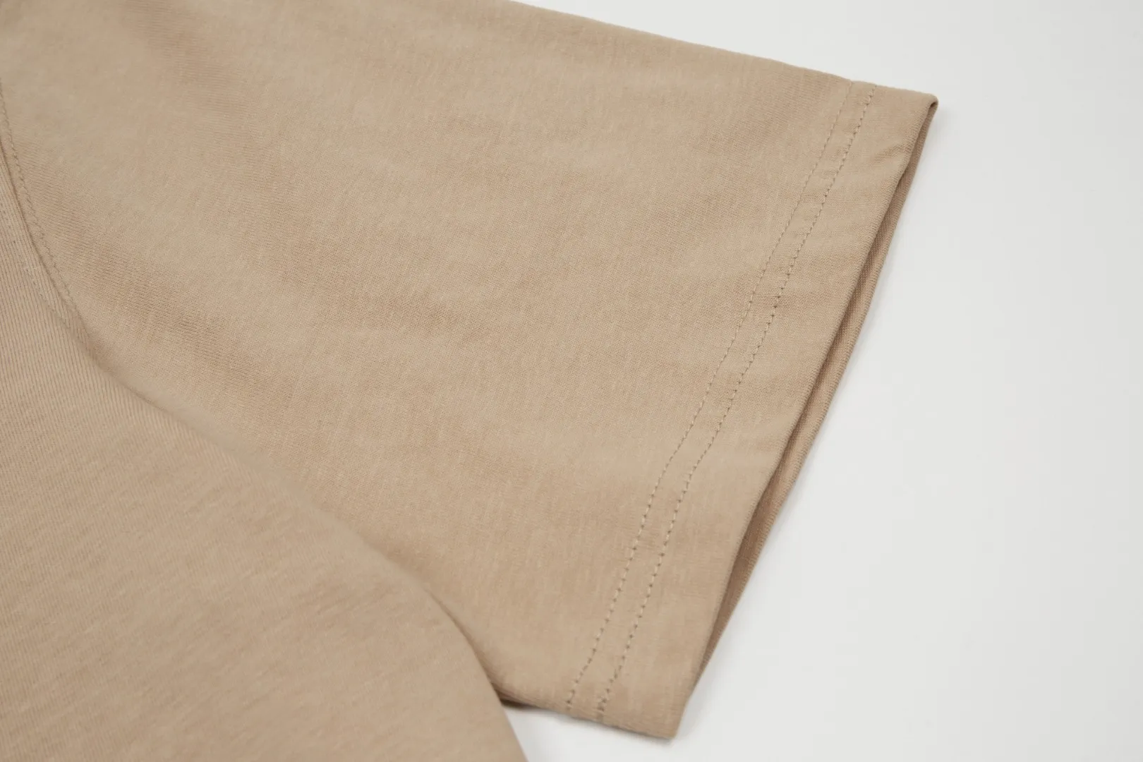 Ami Amy 2024ss autumn classic small embroidered love short sleeves ✅240G Xinjiang long-staple cotton top double yarn, shrinkage rate controlled at 2%, export-grade solid color quality, truly not easy to deform, shrink, and not fade ✅The maximum size can be worn 230 pounds, no pressure to export to Europe and the United States, sizes S-XL Color: 7 colors, white, black, gray, blue, navy, dark green, coffee
