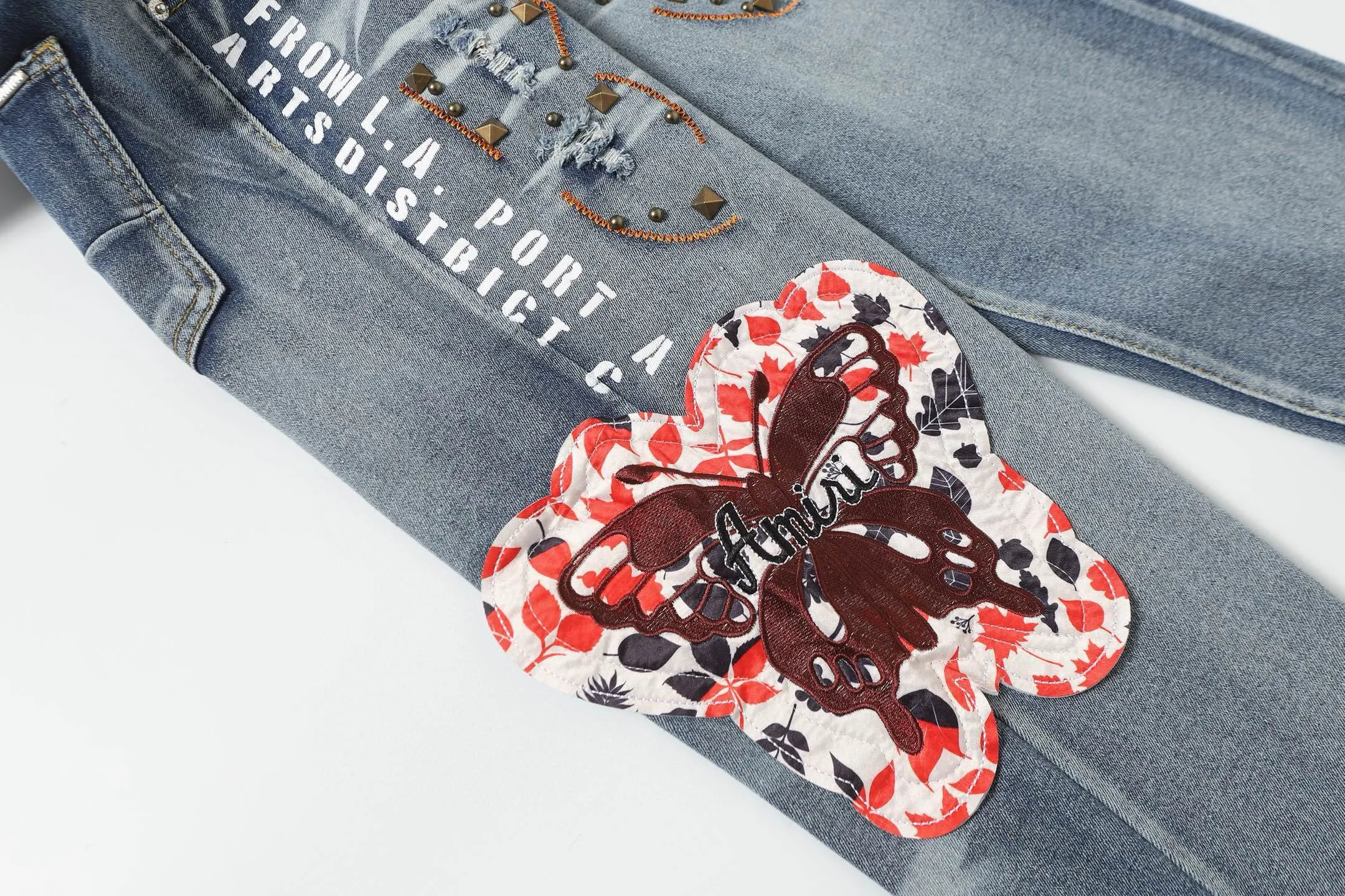 P270 AMIRI patch embroidery jeans trousers AMIRI high street basic ripped jeans trousers Color: Picture color Code number: 28-36