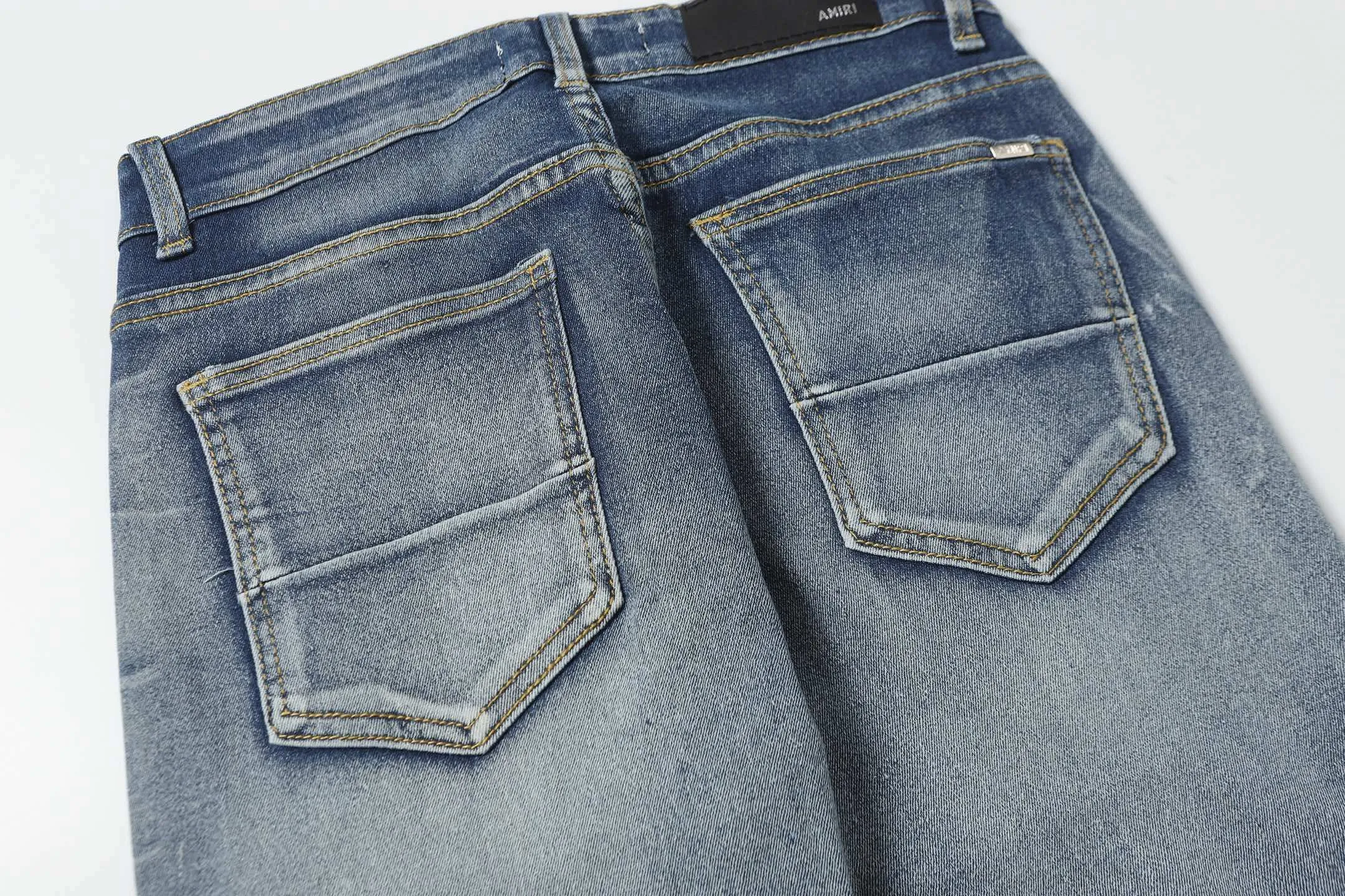 P270 AMIRI patch embroidery jeans trousers AMIRI high street basic ripped jeans trousers Color: Picture color Code number: 28-36