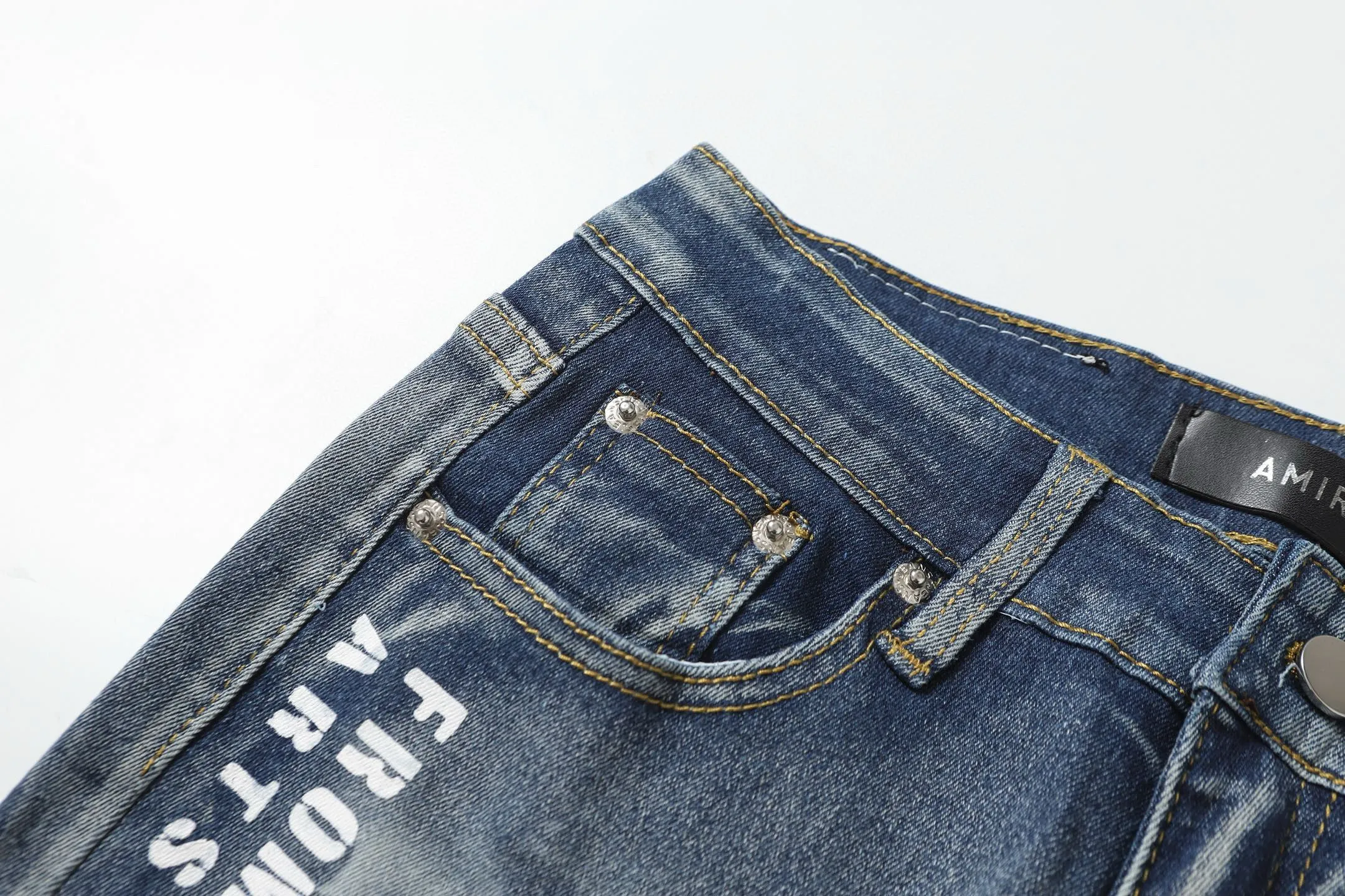 P270 AMIRI patch embroidery jeans trousers AMIRI high street basic ripped jeans trousers Color: Picture color Code number: 28-36