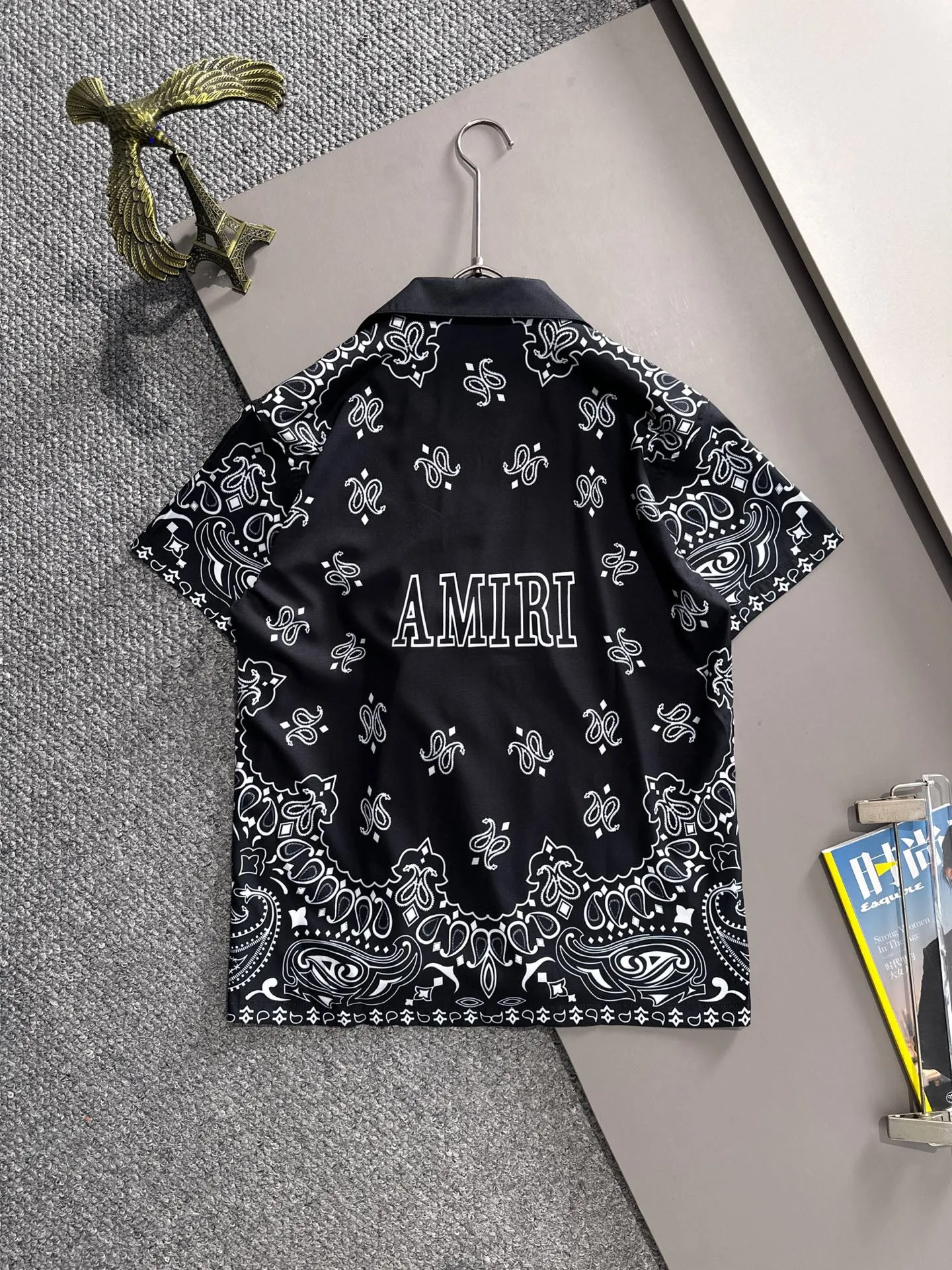 P360 AMIRI 2026 spring and summer classic LOGO design full-print suit, light and thin cotton full-body digital printing, made of high-quality polyester fiber fabric, breathable mesh lining is added to the pants, carefully crafted to a standard version, can be matched separately with clothes, versatile style for leisure time! The classic logo on the whole body is very eye-catching, showing a sense of luxury and style, becoming a classic and mainstream style that never goes out of style and is elegant! Extremely handsome, classic and heroic. Same style for men and women. Size: M-3XL (please note your height and weight when placing an order)