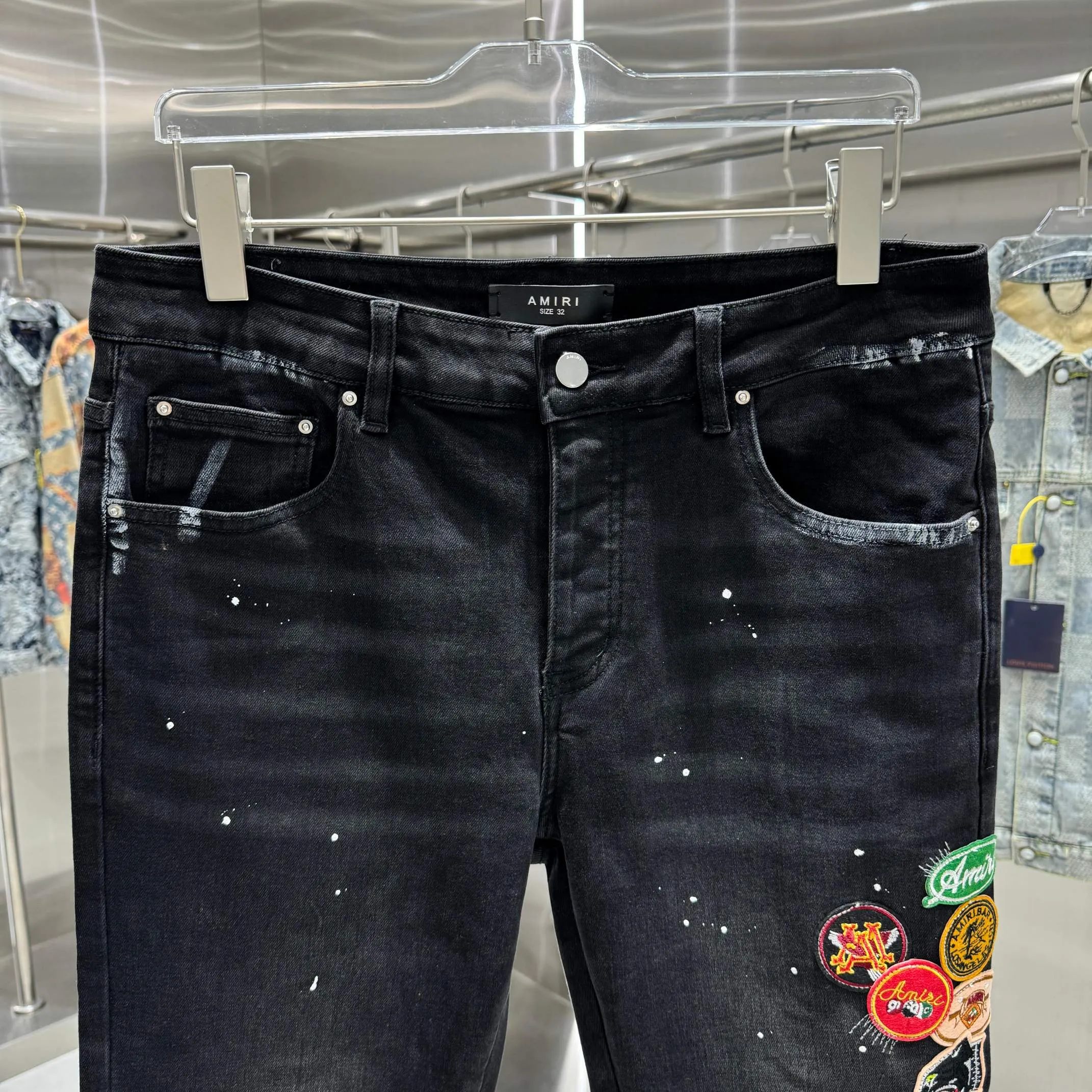 P290 Amiri graffiti patch pattern embroidered street fashion slim fit stretch jeans Color Black Size 30 32 34 36 38