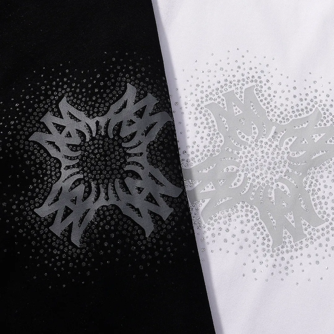 P126 Fabric: 260g double yarn, AMIRI 2025 spring and summer new logo round neck T-shirt, high street, same style for men and women, loose classic hot silver lettering printed short sleeves. Color: black. White Size: S M L XL