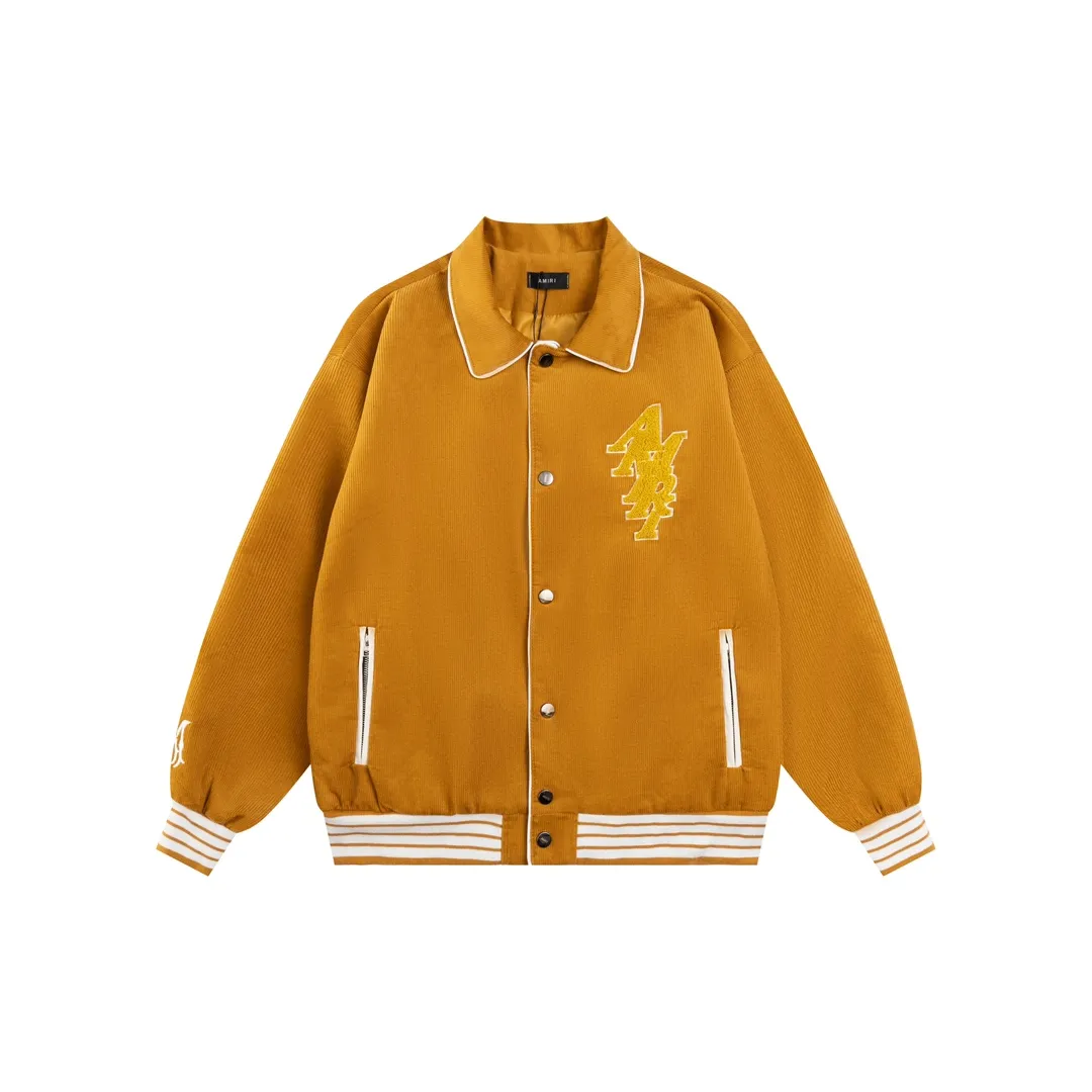 P390 Amiri 24 autumn and winter first model. It is made of cotton corduroy fabric. The natural color of corduroy is soft and delicate, simple and rich in texture. The contrasting color design has a retro atmosphere. It uses thousands of needle embroidery heavy craftsmanship and complete hardware accessories. M L XL XXL