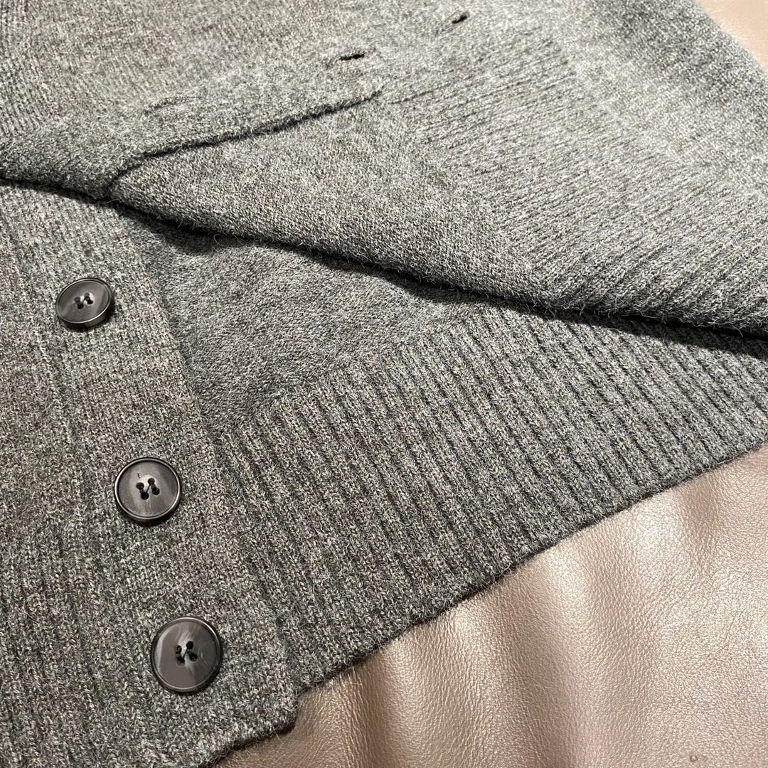 🅿️320 AMI Amy 24AW Heart♥️A small love jacquard cardigan, thick and comfortable 12-needle sweater cardigan, same style for men and women smlxl