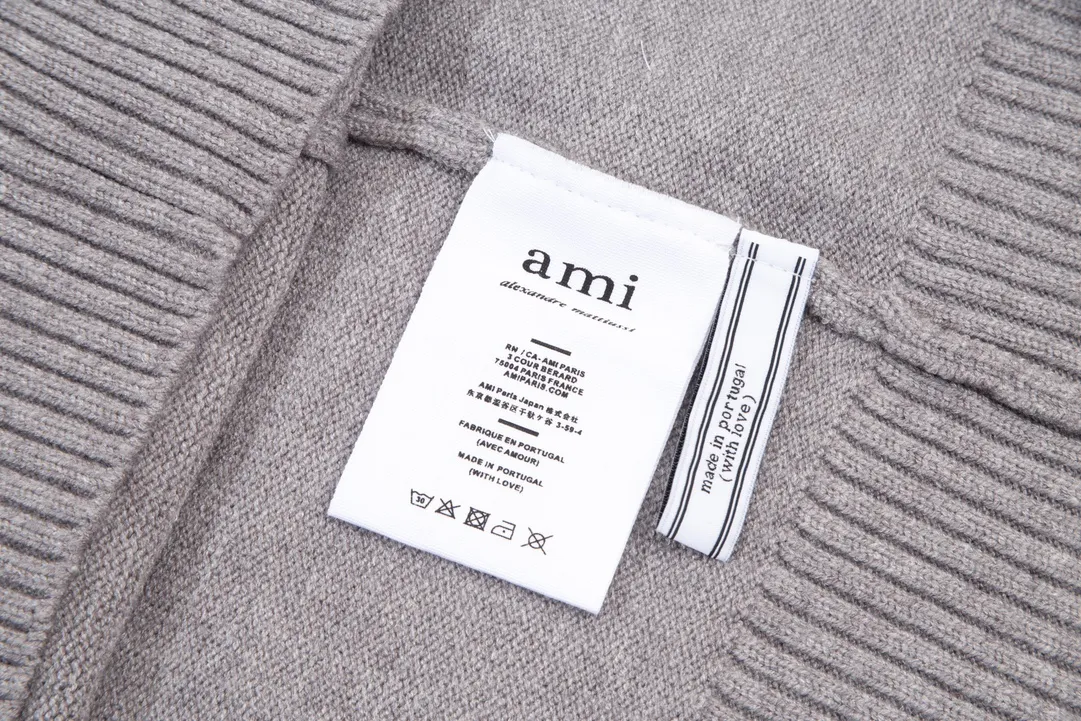 A5# Ami Paris 21 Love Series Big Love Sweater Love A Letter Red Heart Cardigan V-neck Wool Sweater Loose Jacket for Men and Women Color: Black White Gray Colorful Blue Royal Blue Red Dark Green Fluorescent Grass Green Yellow Gray Black Heart Red Black Heart Rose Red Yellow Orange 15 Colors Size: S-XL