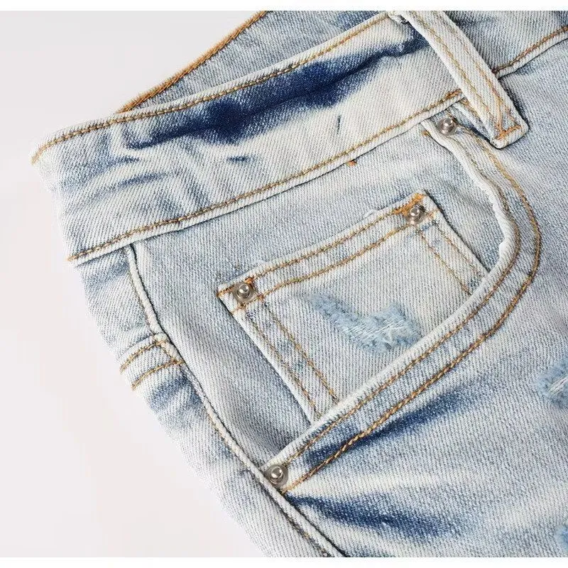 P220 💰 AMIRI patch embroidery jeans trousers AMIRI high street basic ripped tight elastic jeans trousers amiri brand jeans break the production process and cutting of the original jeans, the fabrics are softer and more comfortable Hand-sewn collar label Customized logo buttons Genuine leather tag Color: Picture color Size: 30-32-34-36