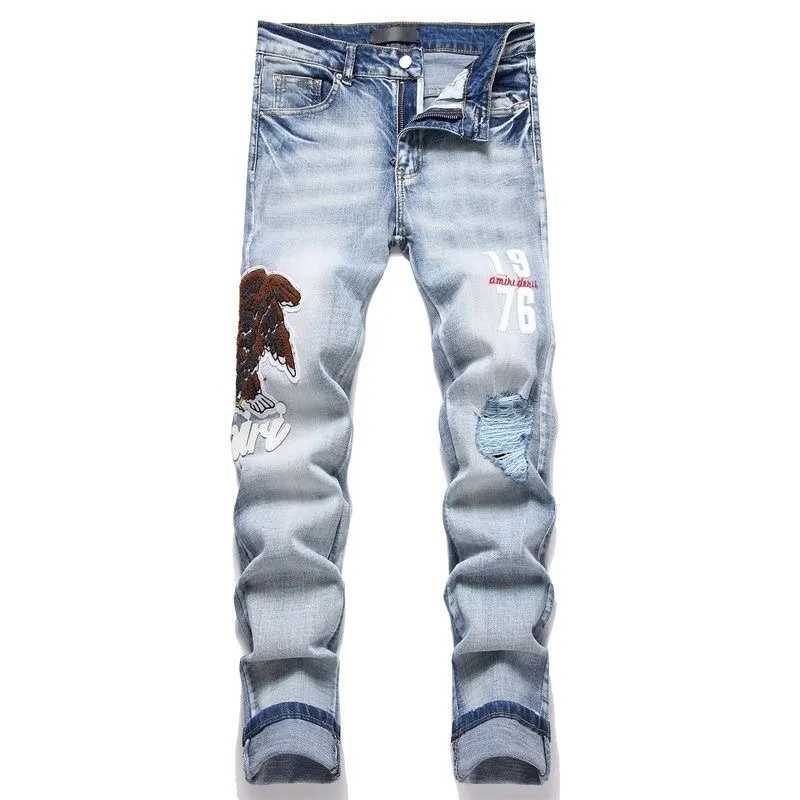 P168 💰 AMIRI patch embroidery jeans trousers AMIRI high street basic ripped tight elastic jeans trousers amiri brand jeans break the production process and cutting of the original jeans, the fabrics are softer and more comfortable Hand-sewn collar label Customized logo buttons Genuine leather tag Color: Picture color Size: 30-32-34-36