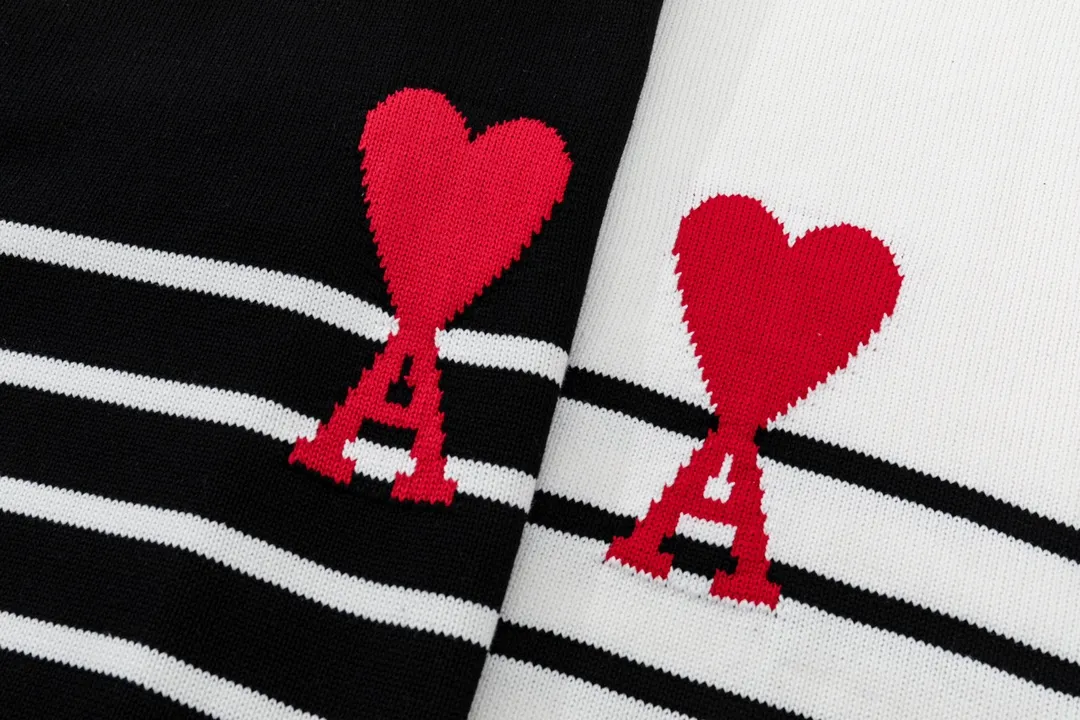 P170 CYA33# AMI Paris 22 spring and summer new Ami de Coeur love striped crew neck sweater Color: black white Size: S-XL