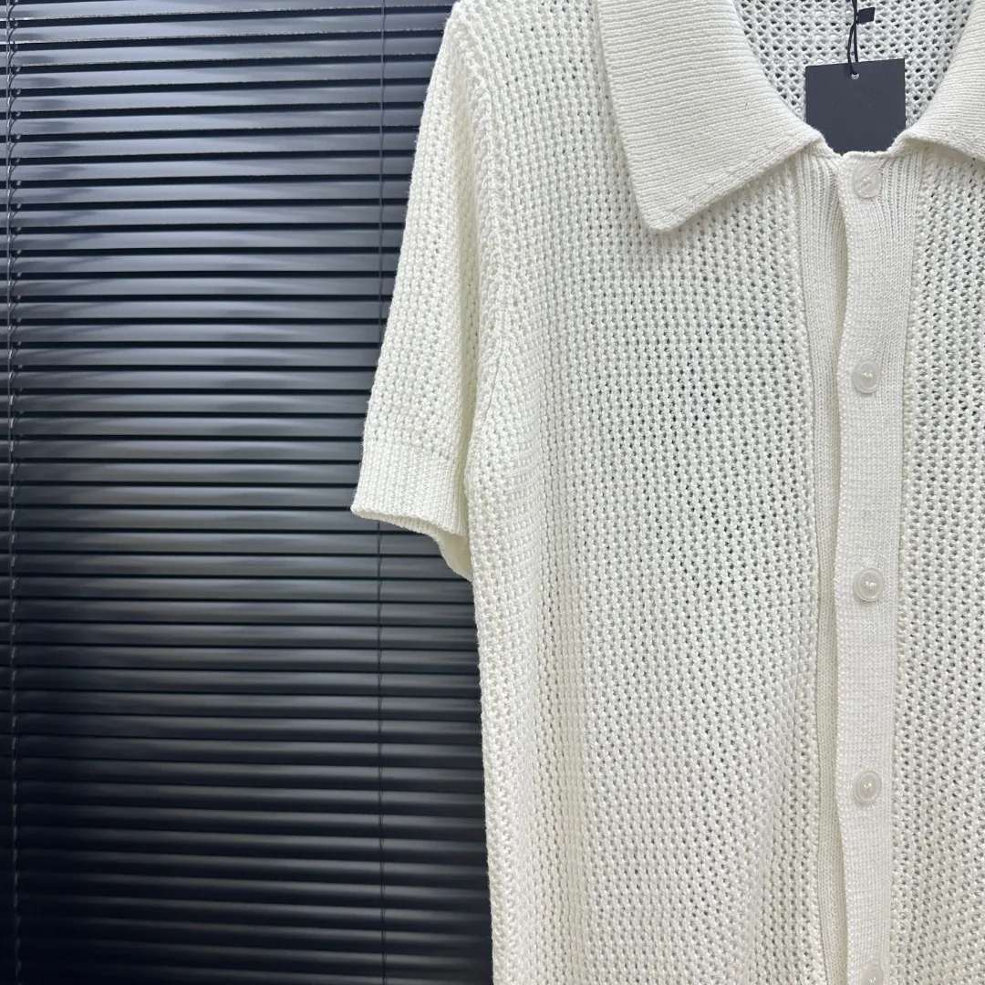 P300 Style: AMIRI bowling knitted POLO cardigan short-sleeved Size: S-XXL Fabric: Wool blend Accessories: Full set of customized original accessories No gender distinction, same style for men and women