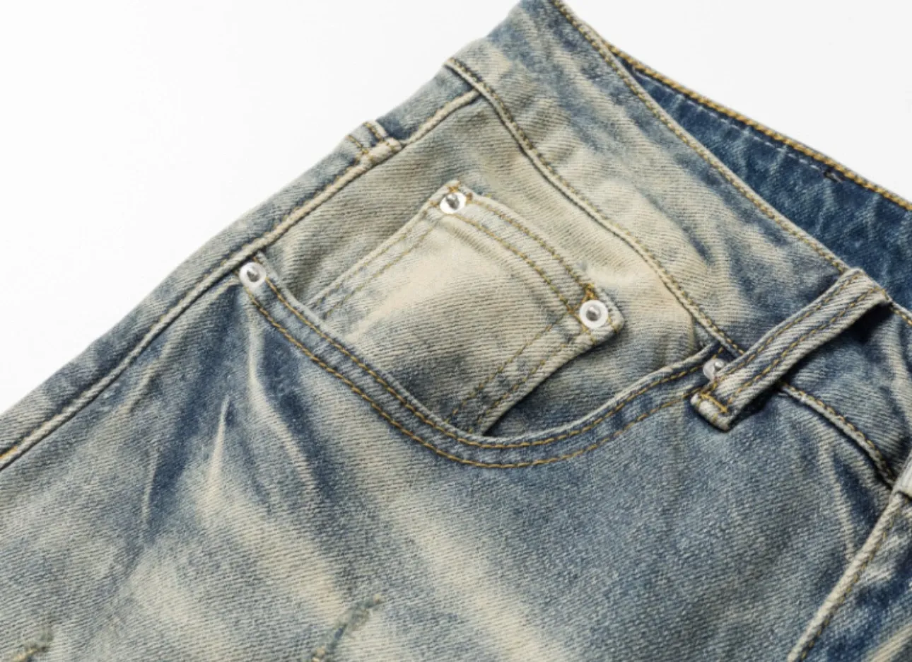 #N11 P246💰 (Top version) AMIRI hot-selling high street jeans, slim-fit stretch washed knife-cut trousers for men, AMIRI amiri is transliterated as Emil, which is the name of the founder. Mike Amiri, the founder of amiri, grew up in Los Angeles, USA. He was influenced by local street culture and Punk Rock since childhood, so he founded the amiri brand named after himself. A variety of trendy clothing meets the needs of different trendy players. Amiri clothing has novel and unique styles and is a well-known street brand in the United States. The styles and styles of many clothes are loved by many street photographers. The various clothing styles meet the dressing needs of different people, show their unique temperament, and show the trend of dressing. amiri's jeans are relatively famous. Not only do they have many styles, but the quality of the jeans is also very good. Many celebrities have also worn amiri brand jeans. Color: Picture color Size: 28, 30, 32, 34, 36 28 30 32 34 36 Waist 71 76 81 86 91 Qianlang 26.5 27.5 28.5 29.5 30.5 Hou Lang 37 38 39 40 41 Foot 14 14.8 15.6 16.4 17.2 Foreign Minister 100 102 104 106 107