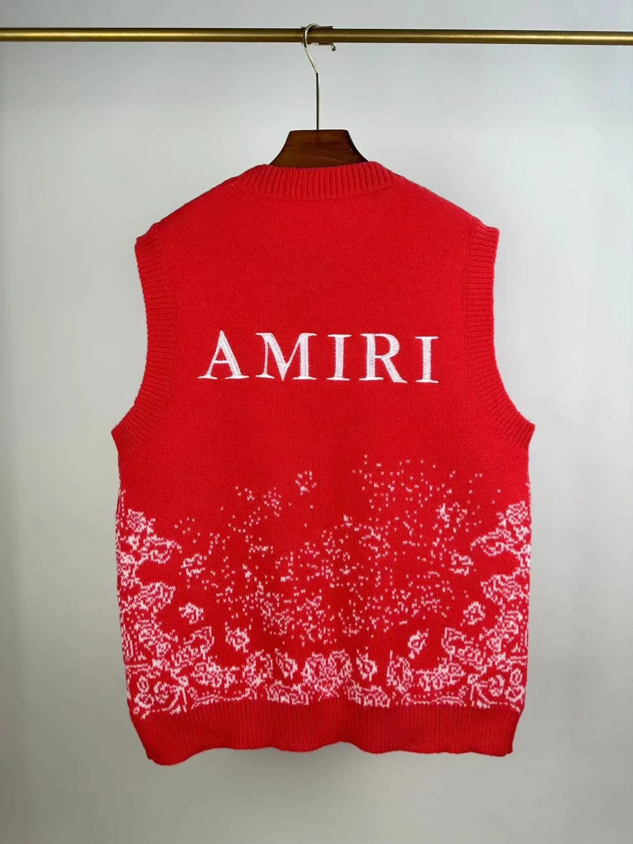 P190 🎉AMIRI vest sweater, Amiri exclusive logo embroidered on the front, letter logo embroidered on the back Color: Red Black Size: S M L XL XXL