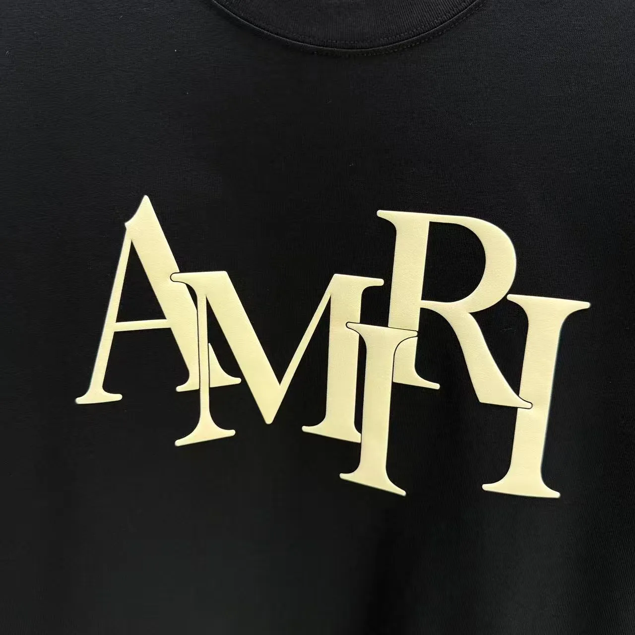 P140 AMIRI* 2025 autumn and winter new short-sleeved T-shirt, customized pure cotton letter logo, three-dimensional foaming, color: black, white, smart color, dark blue, code number: S M L XL XXL