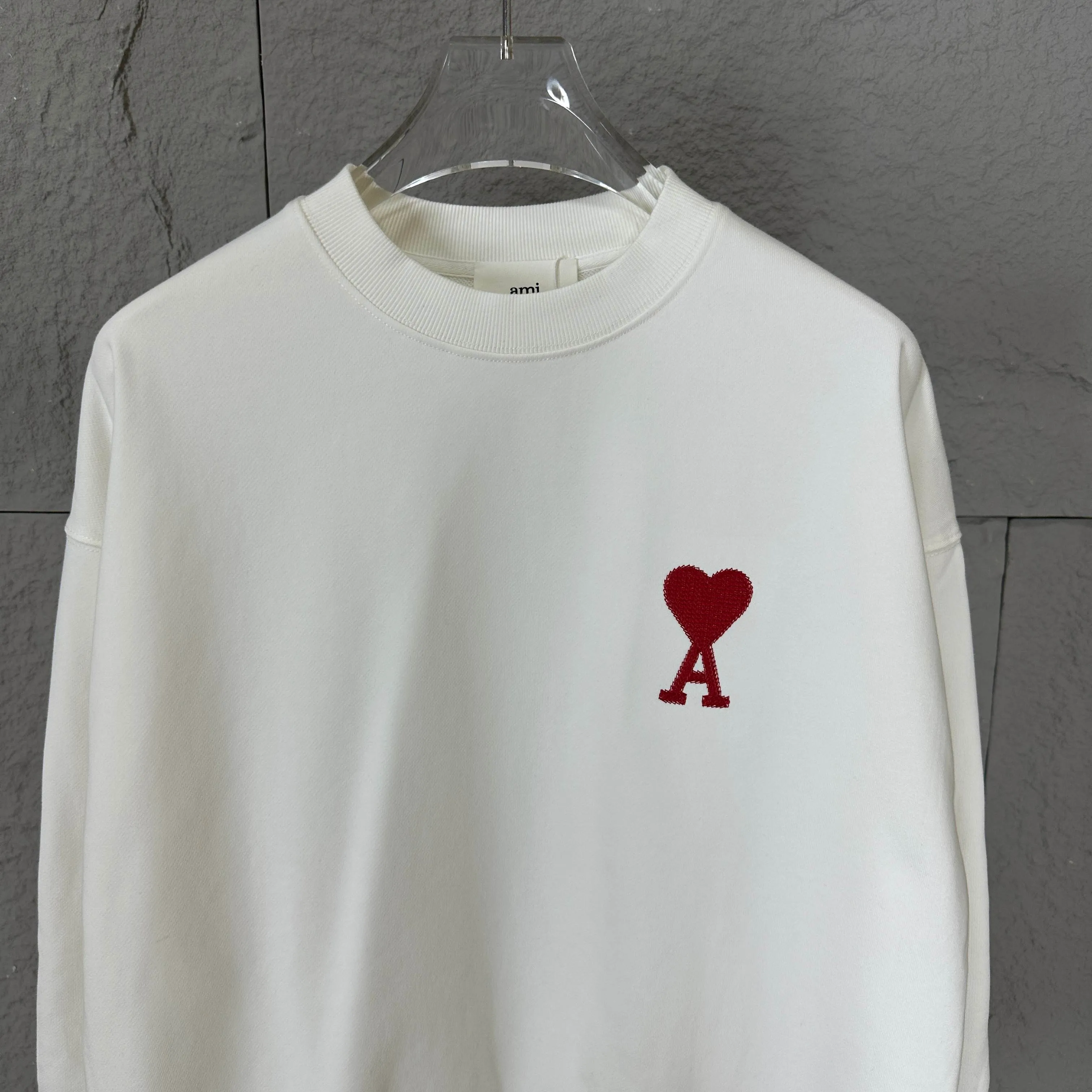 🅿️250 Ami Love 2025 Early Autumn and Winter New Style Classic Simple Embroidery Three-dimensional Big Love Letters Personalized Logo Customized Terry Fabric Long Sleeve T-shirt Unisex Color: Black White Size: S (90-130 catties) M (120-150 catties) L (140-165 catties) XL (160-180 catties) XXL (180-210 pounds)