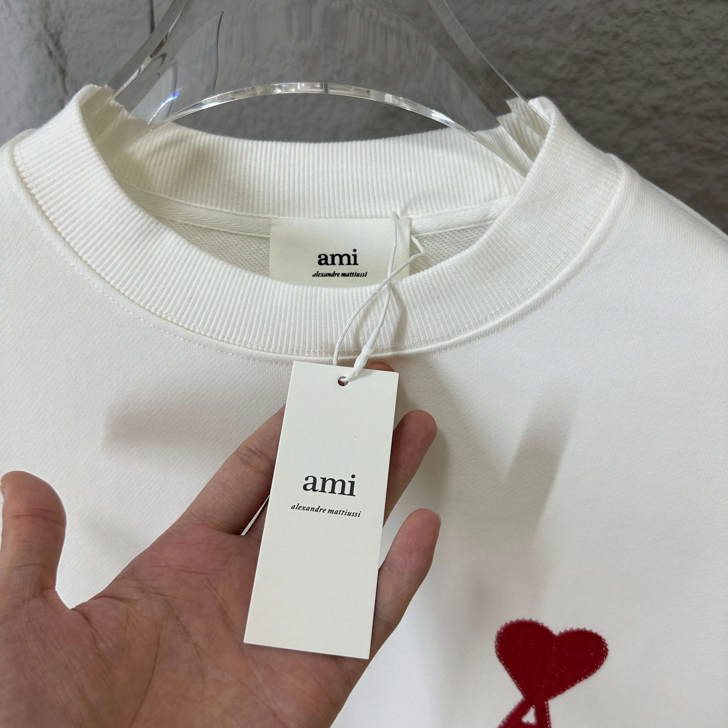 🅿️250 Ami Love 2025 Early Autumn and Winter New Style Classic Simple Embroidery Three-dimensional Big Love Letters Personalized Logo Customized Terry Fabric Long Sleeve T-shirt Unisex Color: Black White Size: S (90-130 catties) M (120-150 catties) L (140-165 catties) XL (160-180 catties) XXL (180-210 pounds)