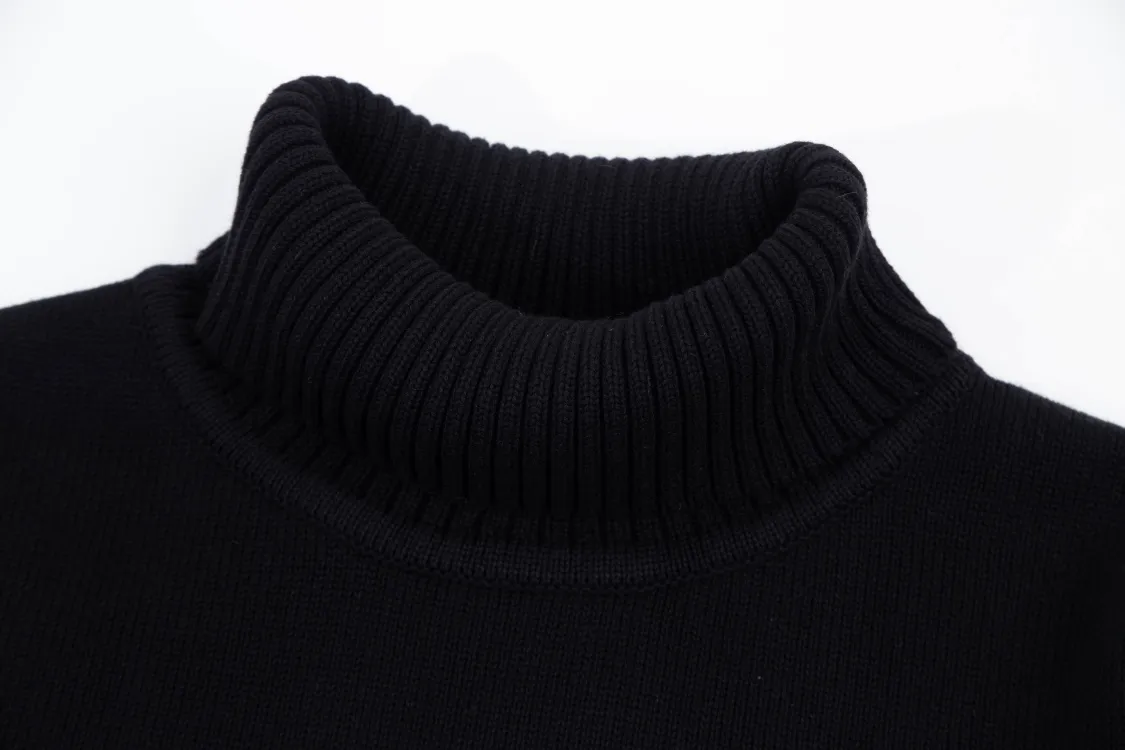 P190 CYA63# AMI Paris 22 autumn and winter new Ami de Coeur love stripe classic turtleneck sweater for men and women Color: Black White Size: S-XL