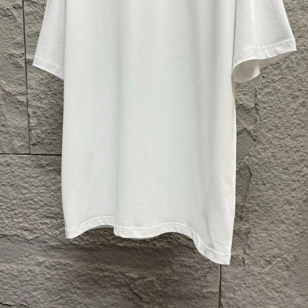 🅿️180 Ami* 2025 spring and summer new short-sleeved T-shirt, simple and classic embroidery with big love details, customized double yarn plain cotton fabric, same style for men and women. Color: black white Angora red Size: S (90-130 catties) M (120-150 catties) L (140-165 catties) XL (160-180 catties) XXL (180-210 pounds)
