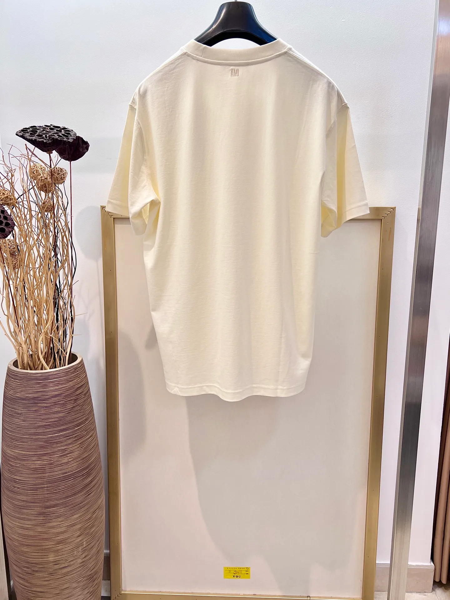 🅿️220 🌈Size: s/m/l/xl Green/khaki Couple style ASI197353825071 AMI/Amy Choi Woo-sik joint limited edition 2025FW Must-have for men Love series early spring limited edition is really not too good embroidery/back AMI embroidery heavy cotton half-sleeve T-shirt Washing method: Wrap the reverse side in a laundry bag and fast machine wash in cold water! ! Do not soak/wash in warm water!