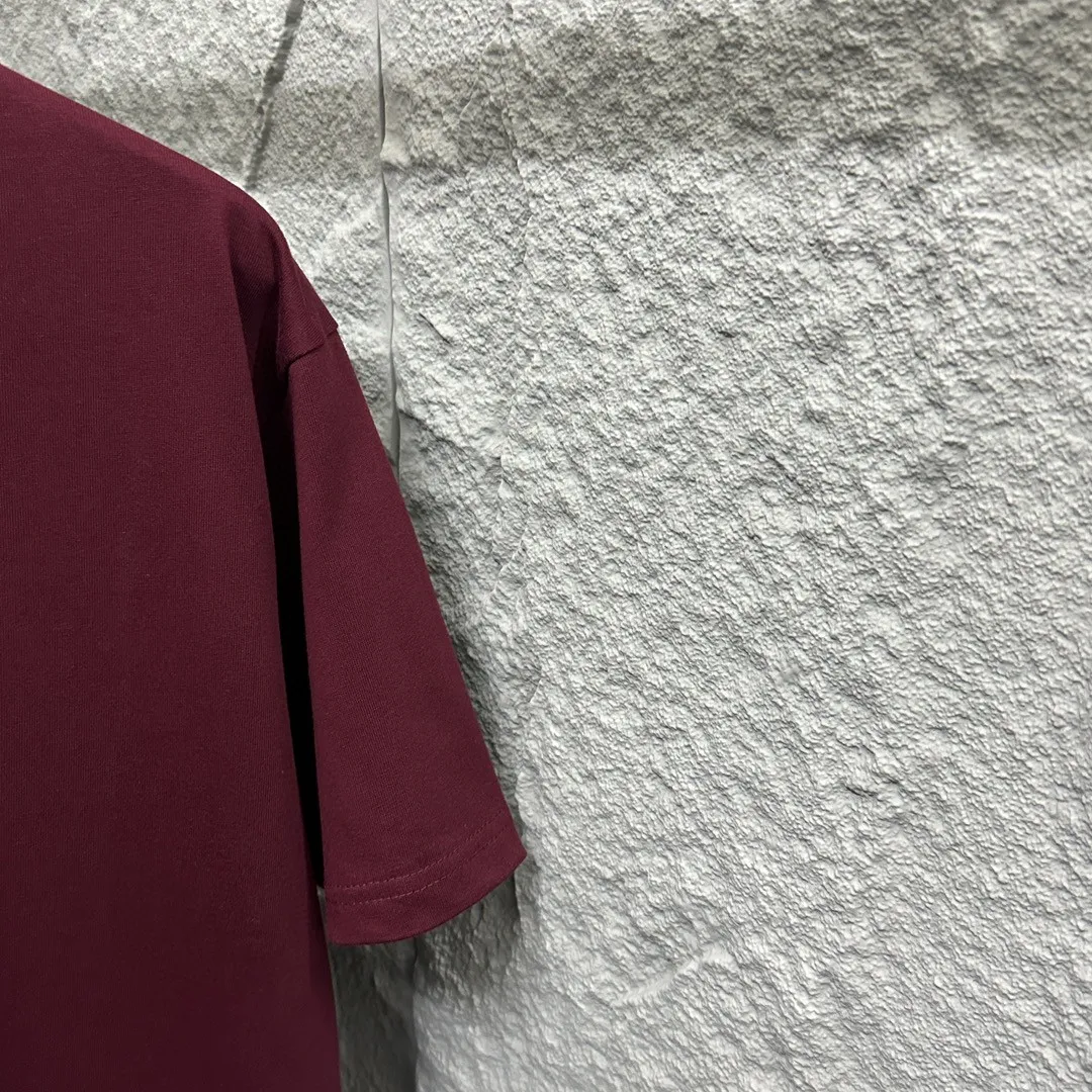 🅿️180 Ami* 2025 spring and summer new short-sleeved T-shirt, simple and classic embroidery with big love details, customized double yarn plain cotton fabric, same style for men and women. Color: black white Angora red Size: S (90-130 catties) M (120-150 catties) L (140-165 catties) XL (160-180 catties) XXL (180-210 pounds)