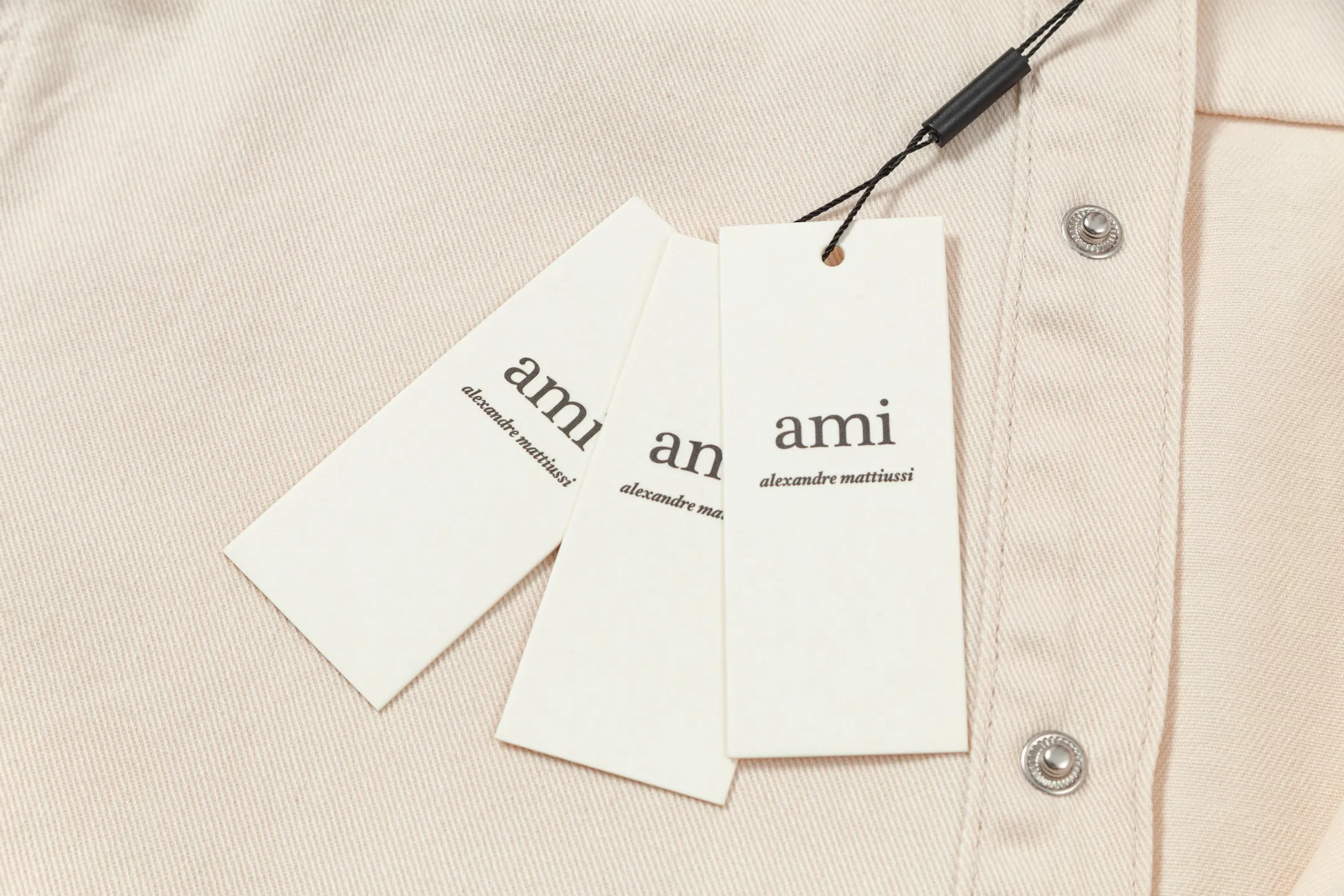 2288# AMI PARIS 25 new autumn and winter woven love embroidered long-sleeved denim loose casual lapel jacket, buttons decorated with LOGO YP replica, can be worn by men and women, dropped shoulder length, color: apricot, apricot red heart, denim basket size: S-XL