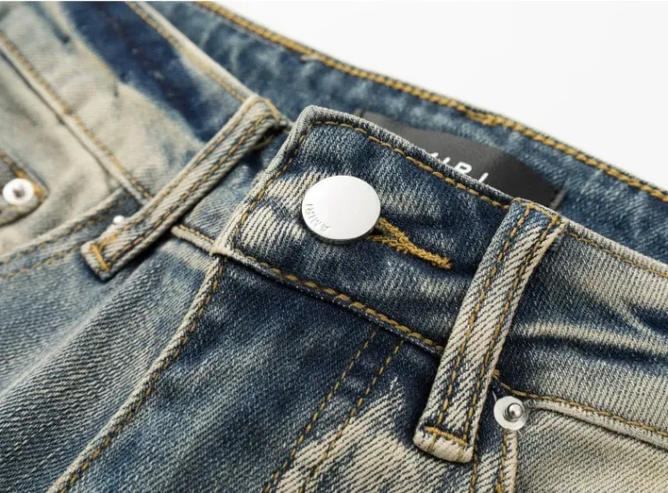 #N07 P246💰 (Top version) AMIRI hot high street jeans slim fit stretch washed knife cut trousers men's fashion AMIRI amiri is transliterated as Emil, which is the name of the founder. Mike Amiri, the founder of amiri, grew up in Los Angeles, USA. He was influenced by local street culture and Punk Rock since childhood, so he founded the amiri brand named after himself. A variety of trendy clothing meets the needs of different trendy players. Amiri clothing has novel and unique styles and is a well-known street brand in the United States. The styles and styles of many clothes are loved by many street photographers. The various clothing styles meet the dressing needs of different people, show their unique temperament, and show the trend of dressing. amiri's jeans are relatively famous. Not only do they have many styles, but the quality of the jeans is also very good. Many celebrities have also worn amiri brand jeans. Color: Picture color Size: 28, 30, 32, 34, 36 28 30 32 34 36 Waist 71 76 81 86 91 Qianlang 26.5 27.5 28.5 29.5 30.5 Hou Lang 37 38 39 40 41 Foot 14 14.8 15.6 16.4 17.2 Foreign Minister 100 102 104 106 107