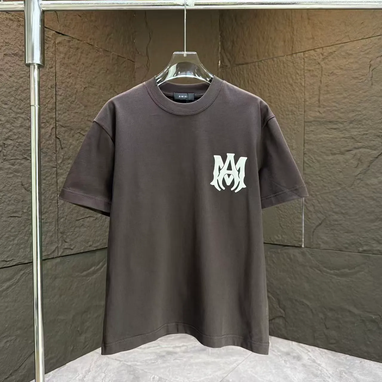P150 AMIRI* 2025 autumn and winter new short-sleeved T-shirt Customized pure cotton letter logo three-dimensional foam Color: black white clever color dark red Size: S M L XL XXL