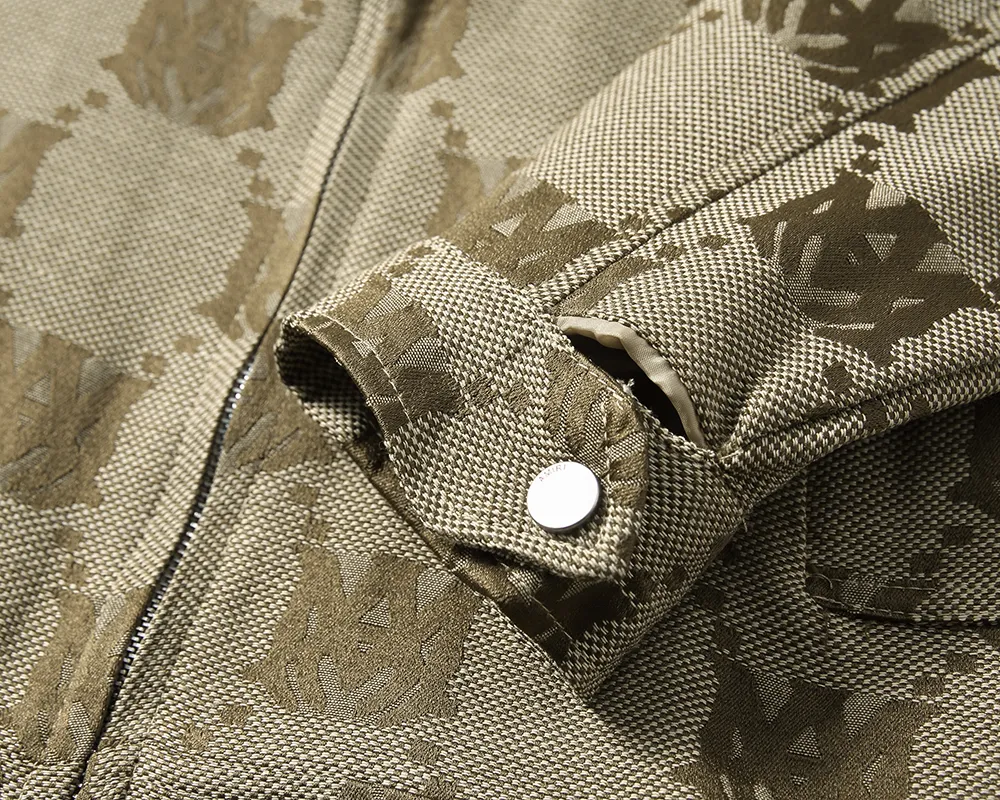 P380 🌸🌸🌸 AMIRI's latest 25-year-old men's jacket. The color combination has a classic charm without losing youthful vitality. It reshapes a new design style and shows a bold and confident brand design concept.  Imported fabrics, sleeves and pockets are paired with exclusive brand designs, reflecting the minimalist pursuit of quality and design. Low-key luxury fully embodies the brand image and status! The brand LOGO icon design is simple and recognizable, with a delicate and comfortable touch, excellent details, exquisite and elegant everywhere, fashionable design, a capable and stylish upper body, and full of aura! The all-over pattern and simple aesthetics are brought to the extreme, and it is a jacket that can be mixed and matched. There is no doubt that it is a must-have product for men. It is extremely practical and the color is easy to match.  Color: Picture color. Sizes: M, L, xL, xxL, xxxL