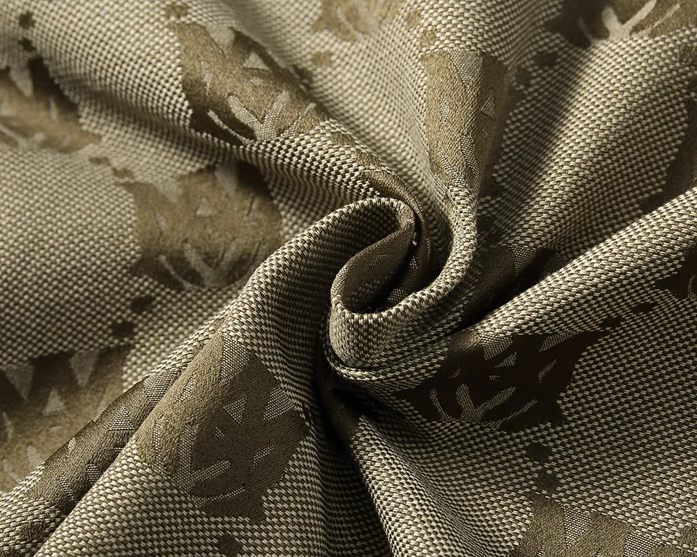 P380 🌸🌸🌸 AMIRI's latest 25-year-old men's jacket. The color combination has a classic charm without losing youthful vitality. It reshapes a new design style and shows a bold and confident brand design concept.  Imported fabrics, sleeves and pockets are paired with exclusive brand designs, reflecting the minimalist pursuit of quality and design. Low-key luxury fully embodies the brand image and status! The brand LOGO icon design is simple and recognizable, with a delicate and comfortable touch, excellent details, exquisite and elegant everywhere, fashionable design, a capable and stylish upper body, and full of aura! The all-over pattern and simple aesthetics are brought to the extreme, and it is a jacket that can be mixed and matched. There is no doubt that it is a must-have product for men. It is extremely practical and the color is easy to match.  Color: Picture color. Sizes: M, L, xL, xxL, xxxL