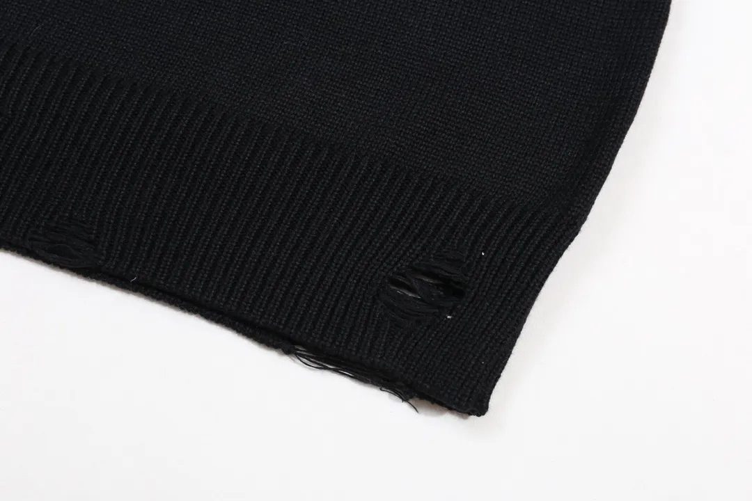 P280 AMIRI New Letter Logo Jacquard Tassel Destroyed Hole Sweater Color: White Black Size: S M L XL XXL