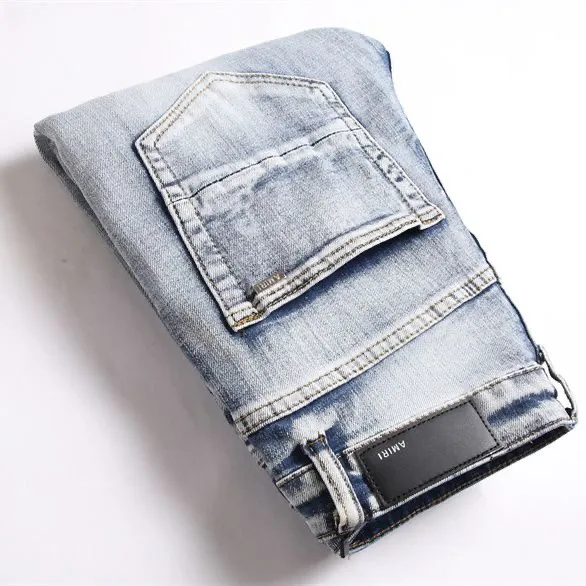 P156 Model No. Cc820 AMIRI MX1 high street jeans slim trousers FOG high street men's trend AMIRI In recent years, high street has become an increasingly frequent word in men's clothing. High street style has also become an important direction for everyone to match. Oversize is basically indispensable for high street related items. Color: black Size: m-2xl