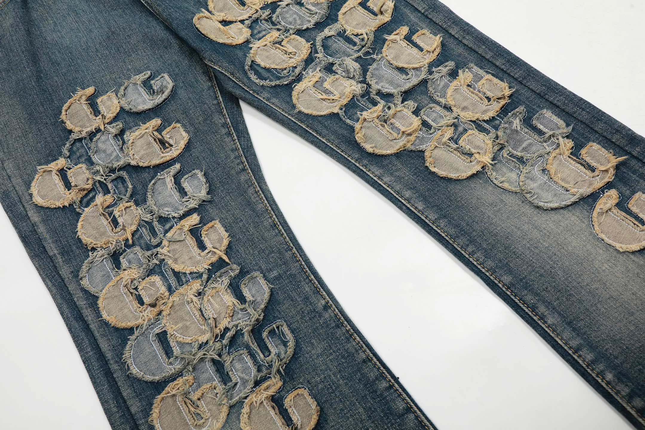 #M13 P168💰 Heavyweight AMIRI MX1 💎High Street Jeans Slim Fit Stretch Washed Knife Cut Hole Trousers FOG High Street Men's Fashion AMIRI Embroidered Patch Jeans amiri is transliterated as Emil, which is the name of the founder. Mike Amiri, the founder of amiri, grew up in Los Angeles, USA, and was influenced by local street culture and Punk Rock since he was a child. Due to his influence, he founded the amiri brand named after himself. A variety of trendy clothing meets the needs of different fashion players. Amiri clothing has novel and unique styles and is a well-known street brand in the United States. The styles and styles of many clothes are loved by many street photographers. The various clothing styles meet the dressing needs of different people, show their unique temperament, and show the trend of dressing. amiri's jeans are relatively famous. Not only do they have many styles, but the quality of the jeans is also very good. Many celebrities have also worn amiri brand jeans.  The jeans of the amiri brand break through the production process and cutting of the original jeans. The fabrics are relatively soft and comfortable, and are not as hard as some jeans, which can irritate the skin and cause the skin to bleed when worn. Los Angeles trendy brand Amiri's jeans are made with great detail from tailoring to texture, adding wrinkles, bullet holes, damage and other details to add to the trendiness of the jeans. You can choose the style that suits you according to your own needs. Only when you wear a suitable style can you have a certain sense of fashion.  In recent years, high street has become a word that appears more and more frequently in men's clothing. High street style has also become an important direction for everyone's matching. High street-related items basically cannot avoid oversize or drop-shoulder tops. The lower body is matched with trackpants or tight-fitting denim. Among them, in my opinion, the most representative one is perhaps annihilation. What I bring to you today is the MX1 patchwork denim worn by many Internet celebrities in Xiaohongshu. It is operated by a Ningbo washing factory. Front and back. The trousers have a beautiful fading color with cat whiskers. Full of high-end feel. Knee-part damage design with leather patchwork design. Already used as facade design. Leather waist nameplate. Customized crotch placket hardware. Engraving and molding. The focus of this style is not on washing, but on the shape and version of the damage. The secret lies in the craftsmanship of the master. The cost of hand-made products such as fraying, machining, knife cutting, etc. is far beyond comparison with assembly line products. Color: Picture color Size: 30-32-34-36