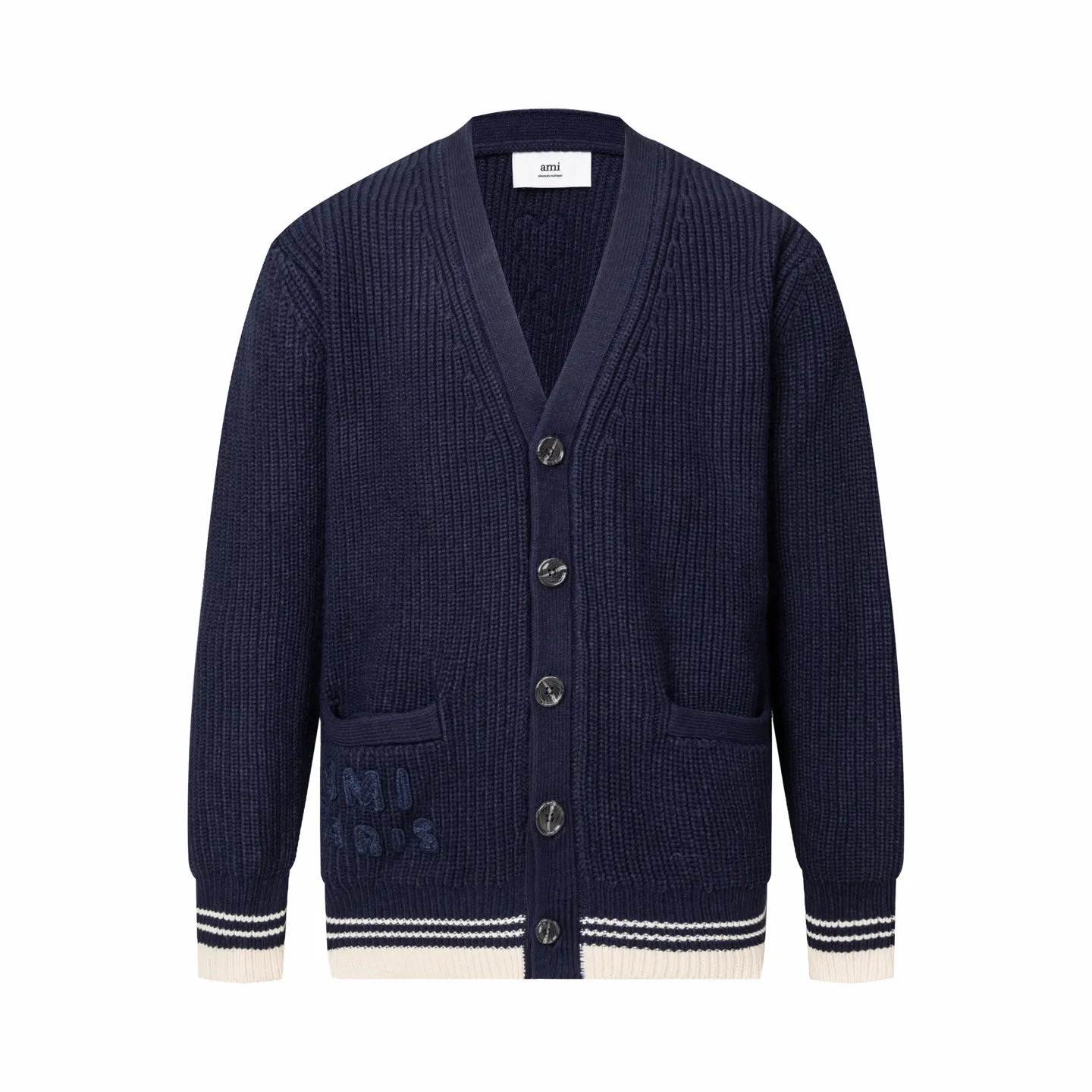 🅿️600 Ami woven love stripe contrasting V-neck knitted cardigan (navy blue). The original version was purchased for 3,042 and developed. The fabric is made of alpaca wool to maintain a stable shape. The stitching is even and firm, and the details are meticulously handled, reflecting the brand's strict control over quality. The overall design is simple and elegant, suitable for various occasions. Whether it is business or leisure, it can show an elegant and decent style. The overall wiring is straight and delicate, the fabric is comfortable and soft, and the color is consistent without color difference. It can be matched with the same style to create a fashionable look, and can be used in various occasions. Customized accessories, complete with three standards, the same style for men and women. Size:S-M-L-XL