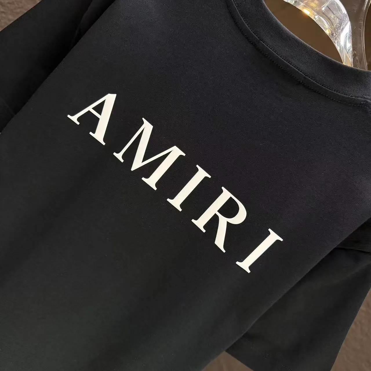 P150 AMIRI* 2025 autumn and winter new short-sleeved T-shirt Customized pure cotton letter logo three-dimensional foam Color: black white clever color dark red Size: S M L XL XXL