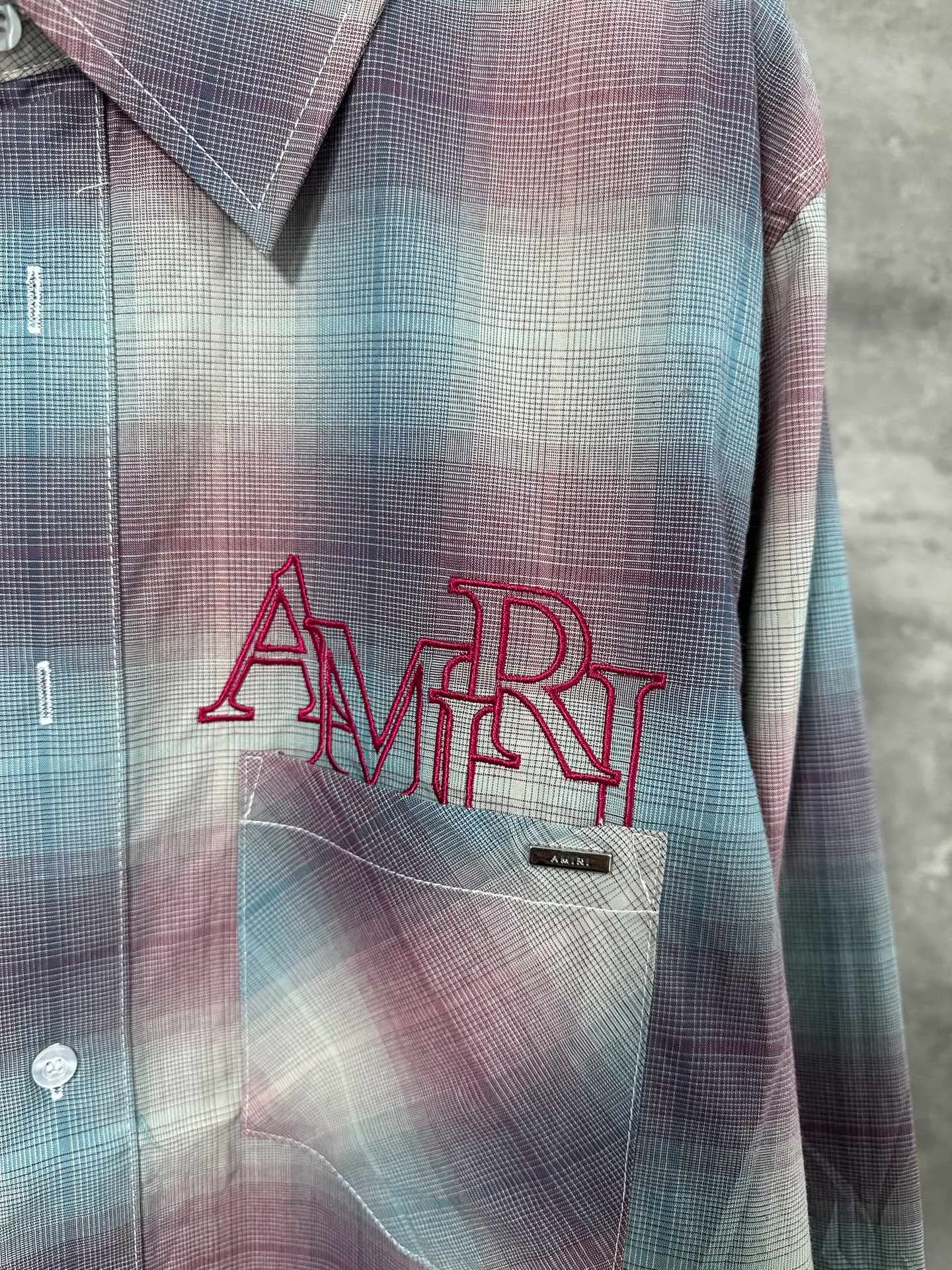 P360 💰 Amiri 2024SS spring and summer new color, knitted long-sleeved lapel shirt, custom yarn colorful plaid fabric, hem frayed and distressed effect, symmetrical patch pockets on the chest, brand logo letter embroidery embellishment, large round red embroidery on the back! Same style for men and women Size: S.M.L.XL