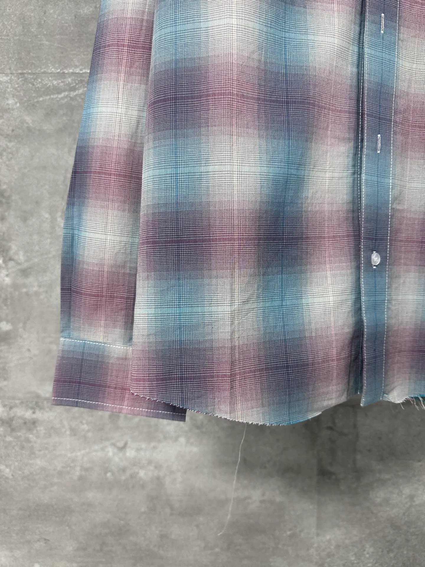 P360 💰 Amiri 2024SS spring and summer new color, knitted long-sleeved lapel shirt, custom yarn colorful plaid fabric, hem frayed and distressed effect, symmetrical patch pockets on the chest, brand logo letter embroidery embellishment, large round red embroidery on the back! Same style for men and women Size: S.M.L.XL
