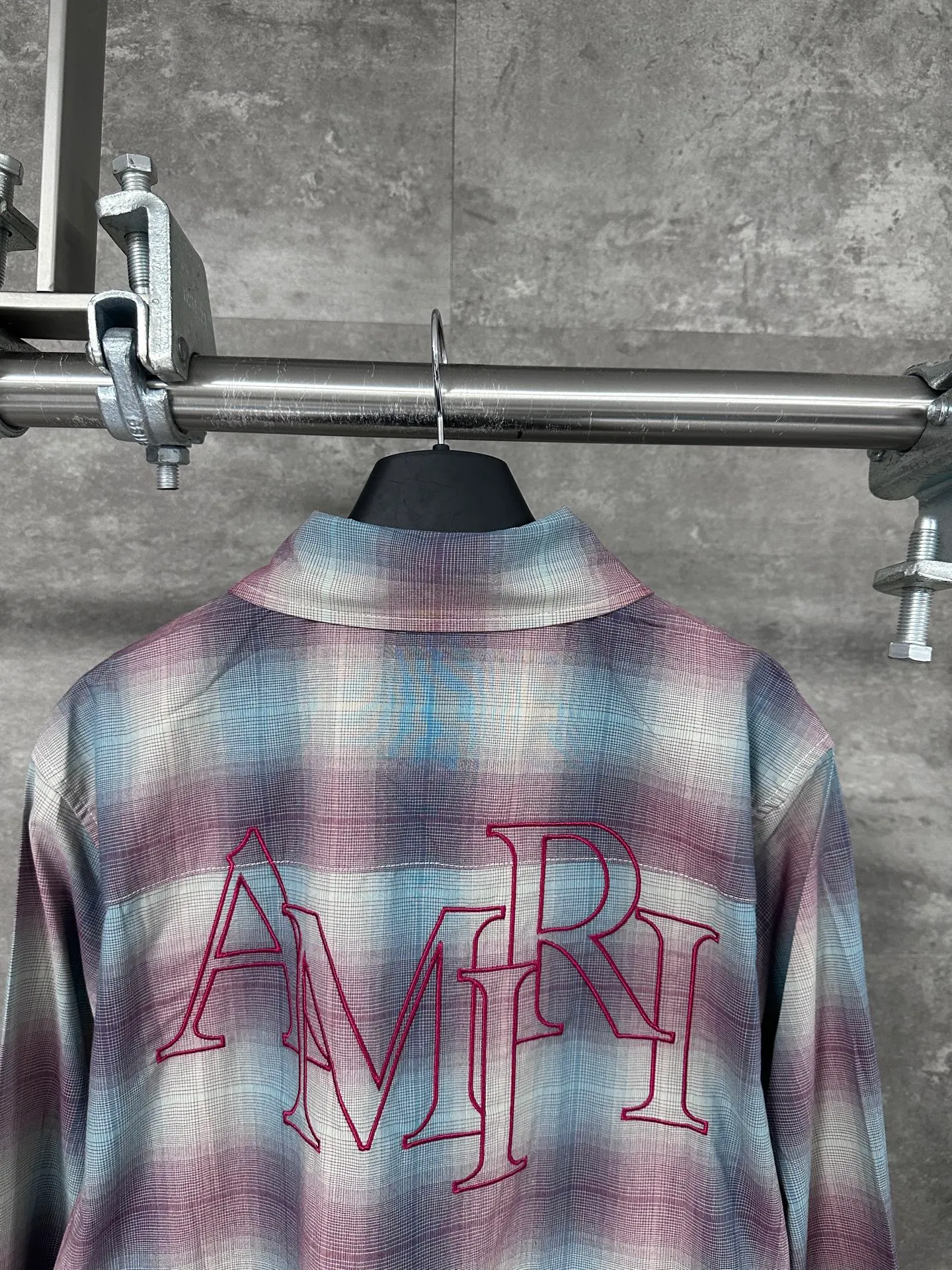 P360 💰 Amiri 2024SS spring and summer new color, knitted long-sleeved lapel shirt, custom yarn colorful plaid fabric, hem frayed and distressed effect, symmetrical patch pockets on the chest, brand logo letter embroidery embellishment, large round red embroidery on the back! Same style for men and women Size: S.M.L.XL
